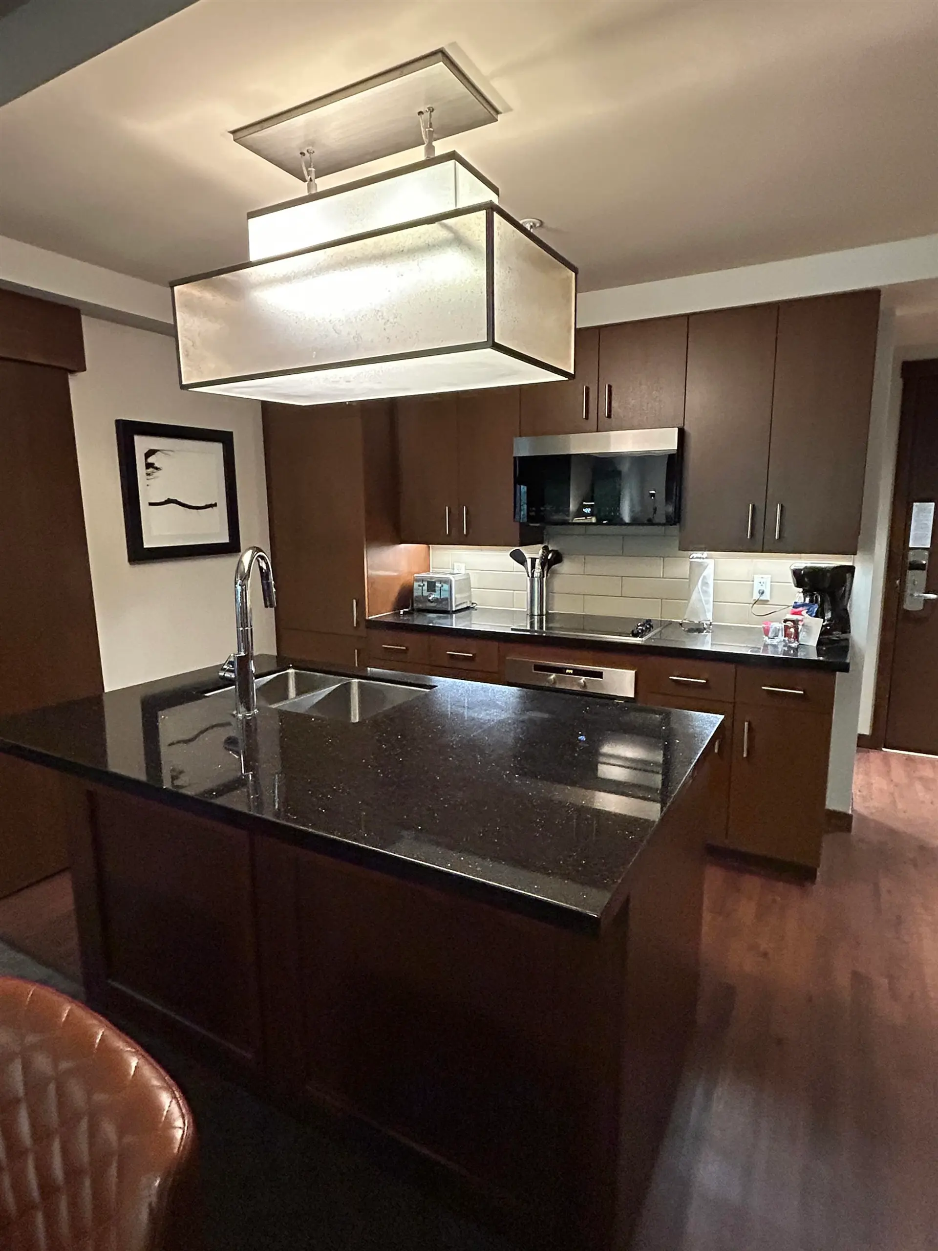 #213B 2020 London Lane - Image 6