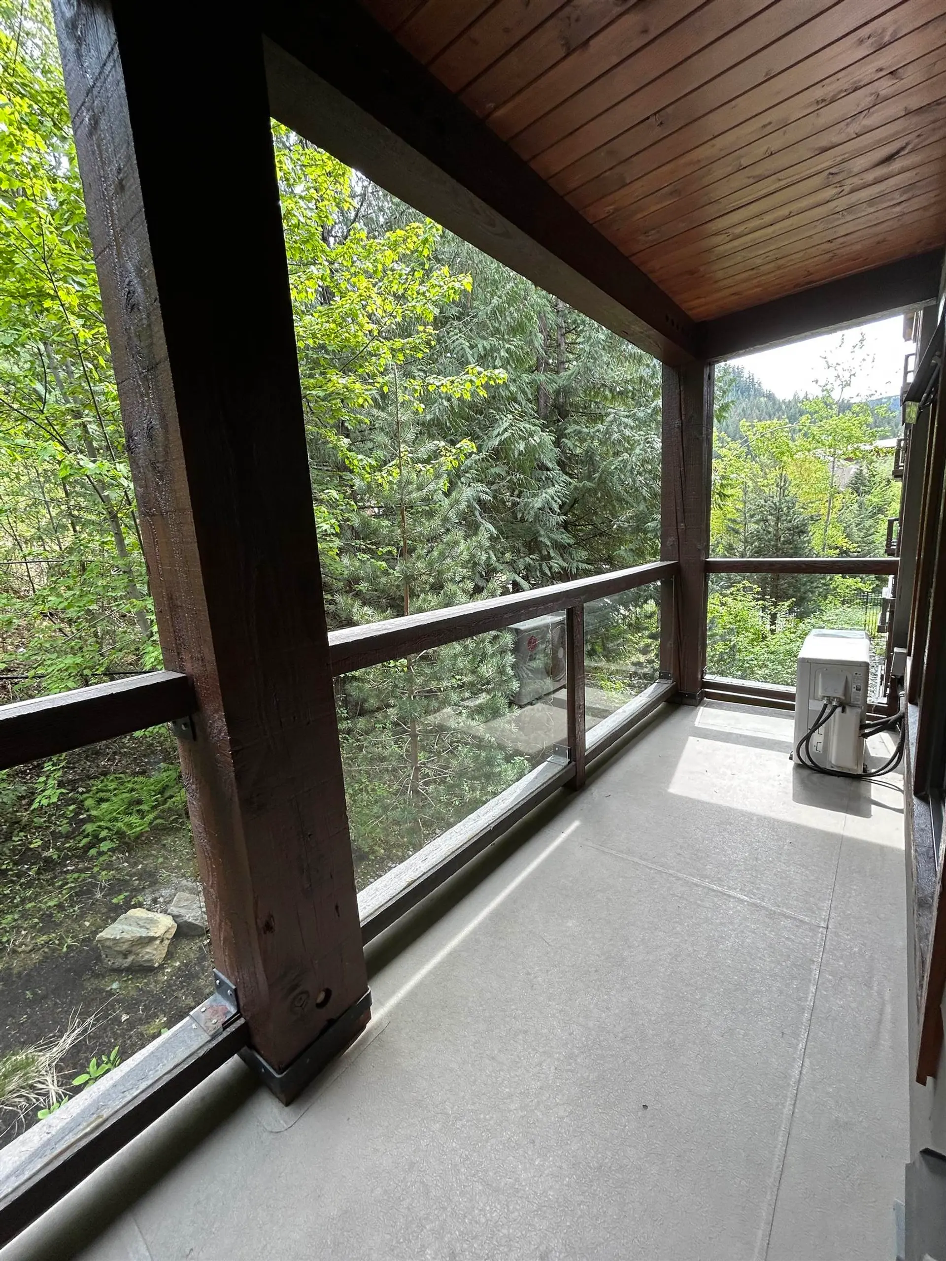 #213B 2020 London Lane - Image 9