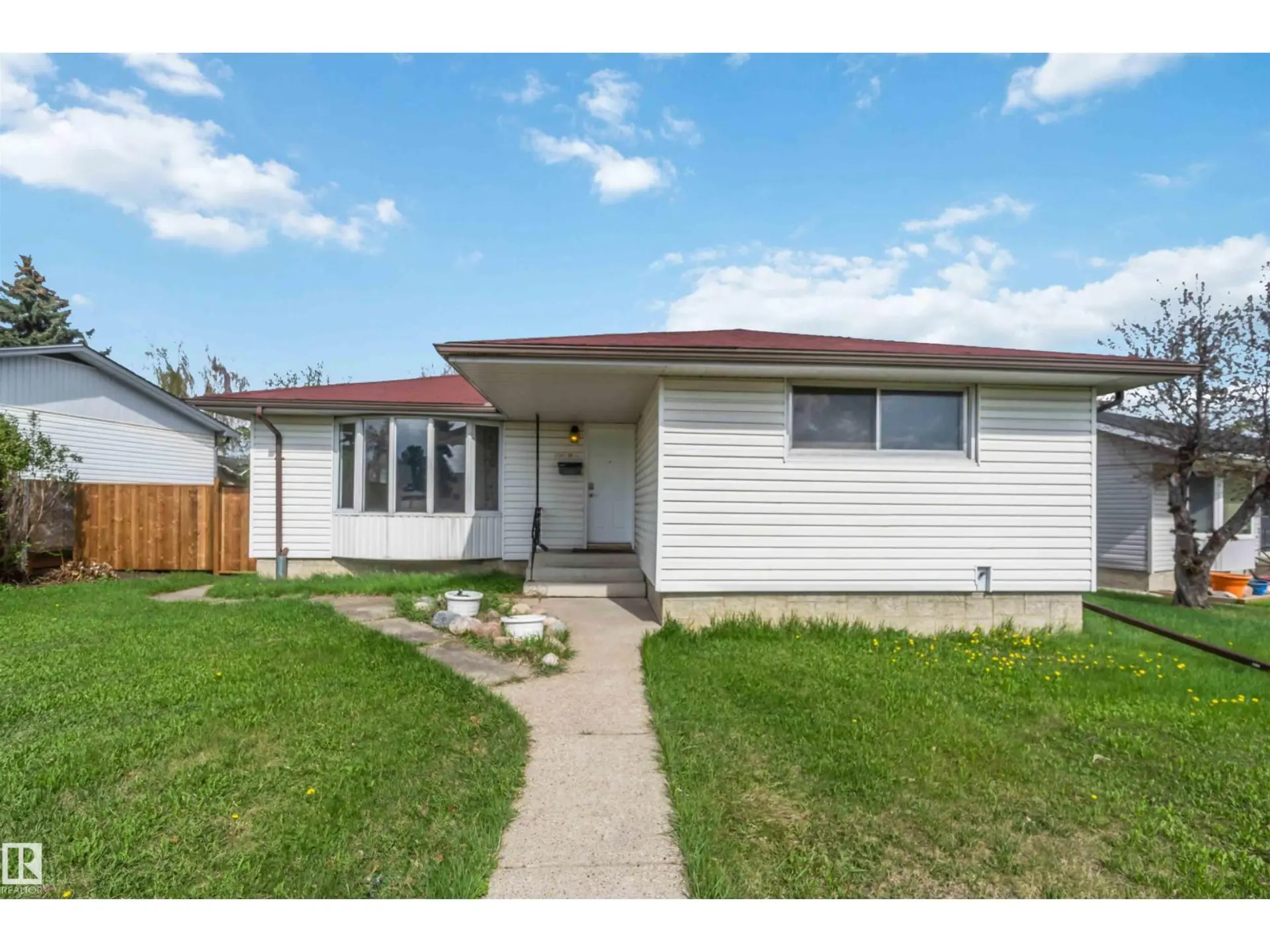 Property at 13303 58 ST NW, Edmonton, AB