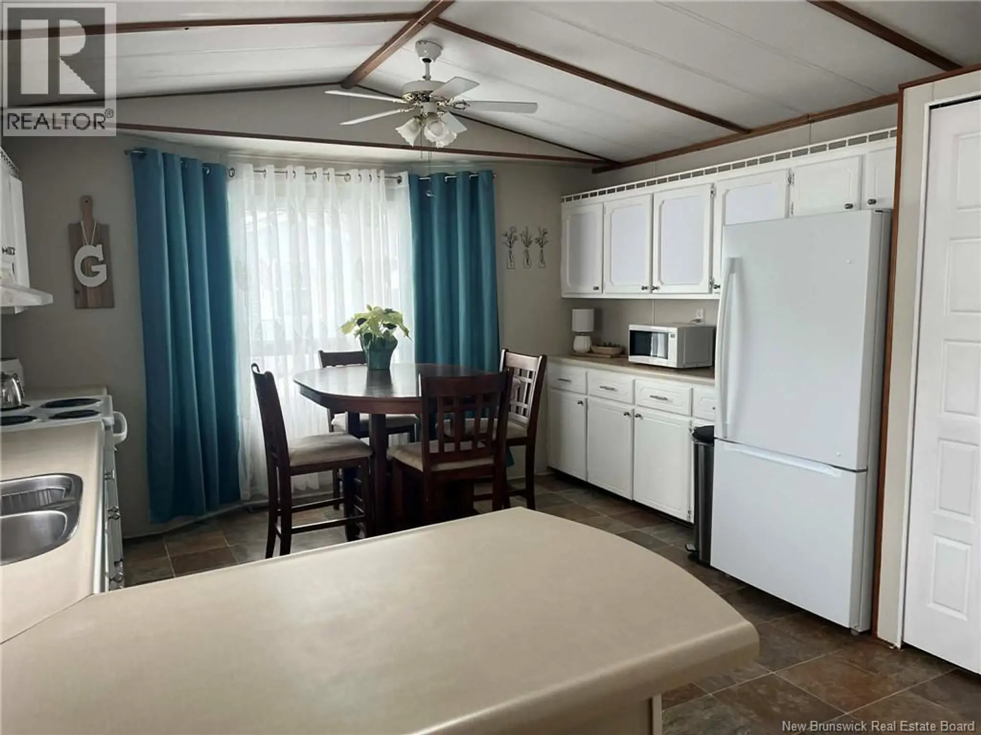 3 Lee Avenue - Image 4