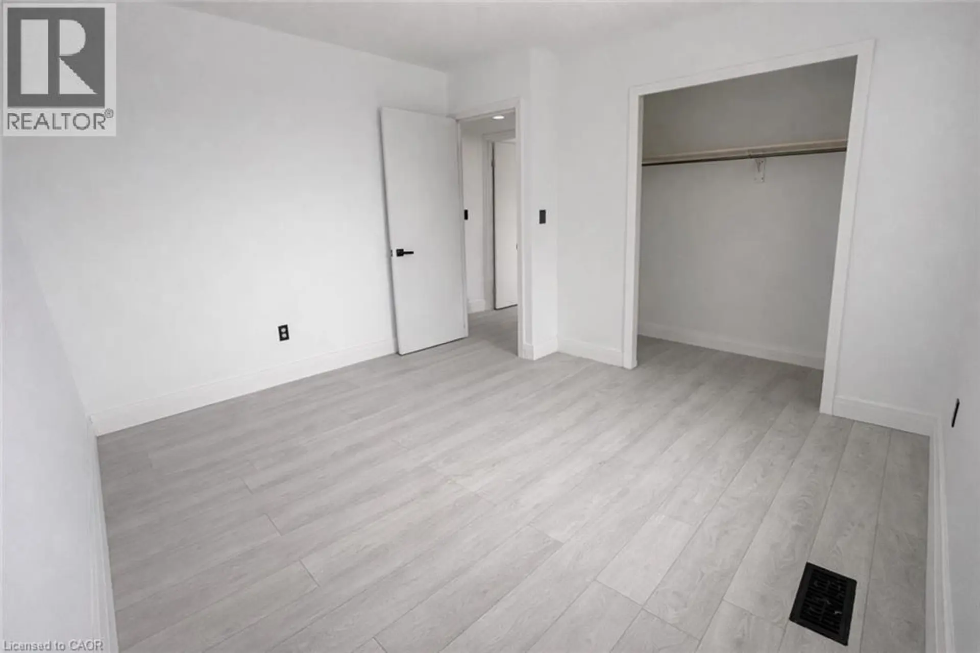 84 ELGAR Avenue - Image 6