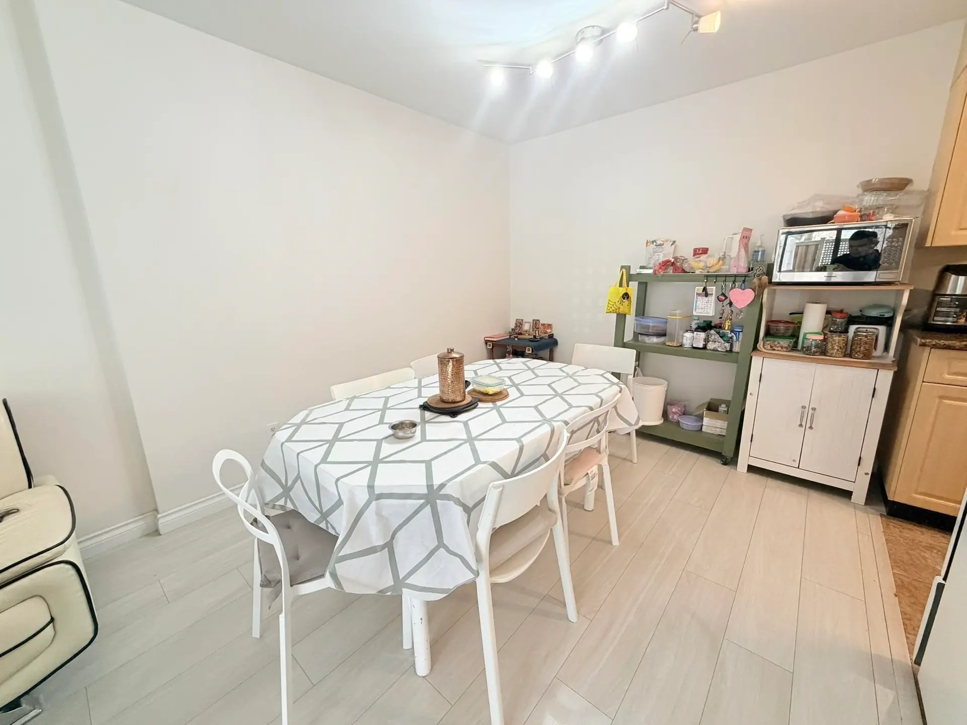 #105 5932 Patterson Avenue - Image 5