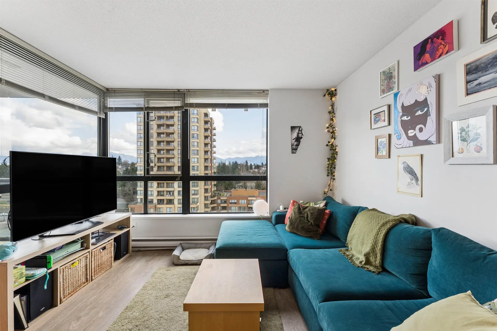 #1209 3588 Crowley Drive - Image 9