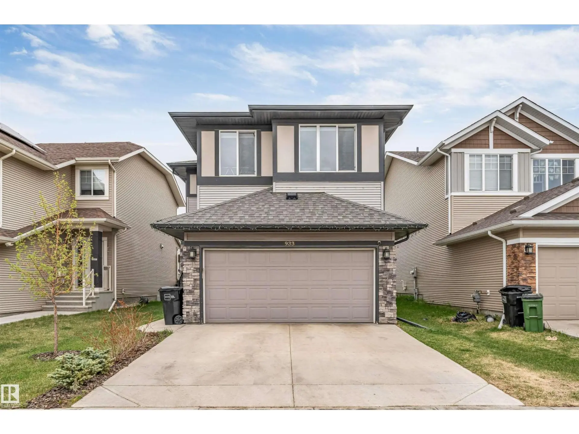 Property at 933 McConachie BV NW NW, Edmonton, AB