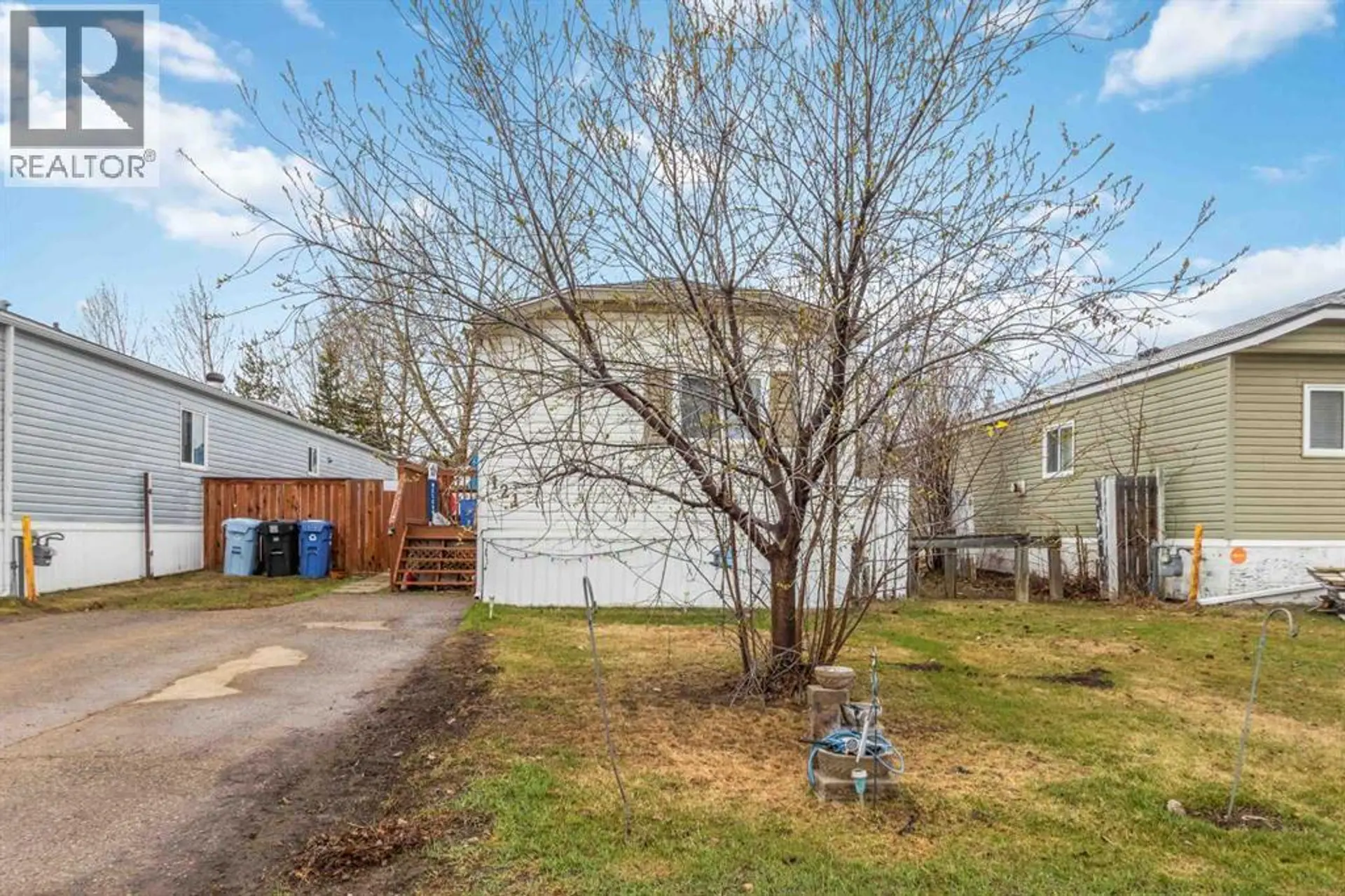 Property at 121 Couture Lane, Fort McMurray, AB