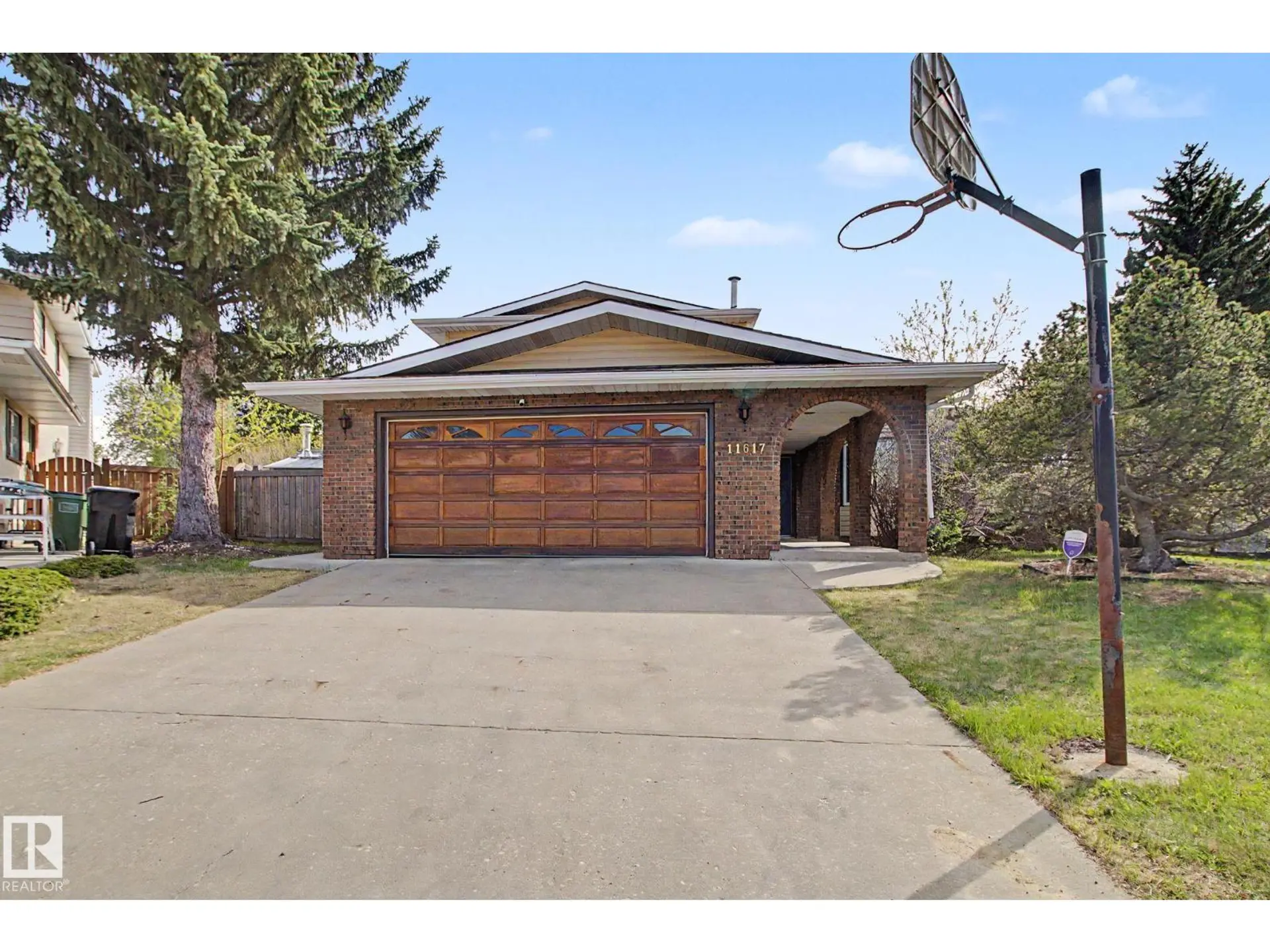 Property at 11617 26 AV NW, Edmonton, AB