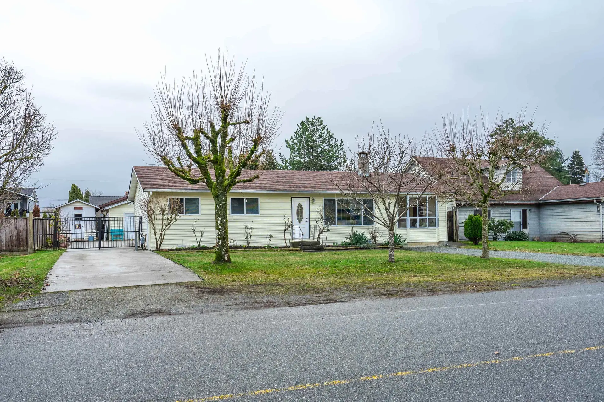 Property at 27056 28a Avenue, Langley, BC