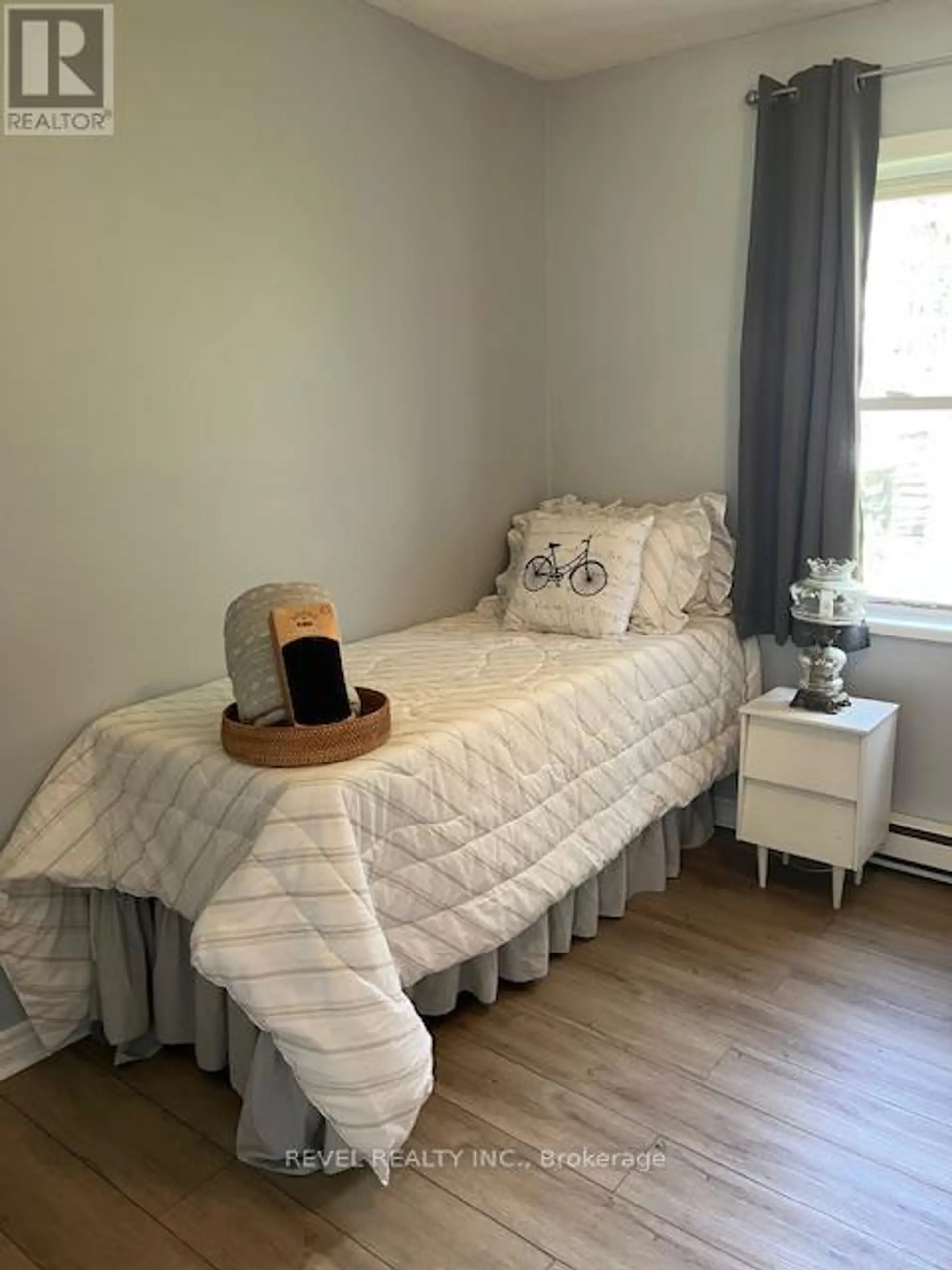 4 AL'S AVENUE - Image 12