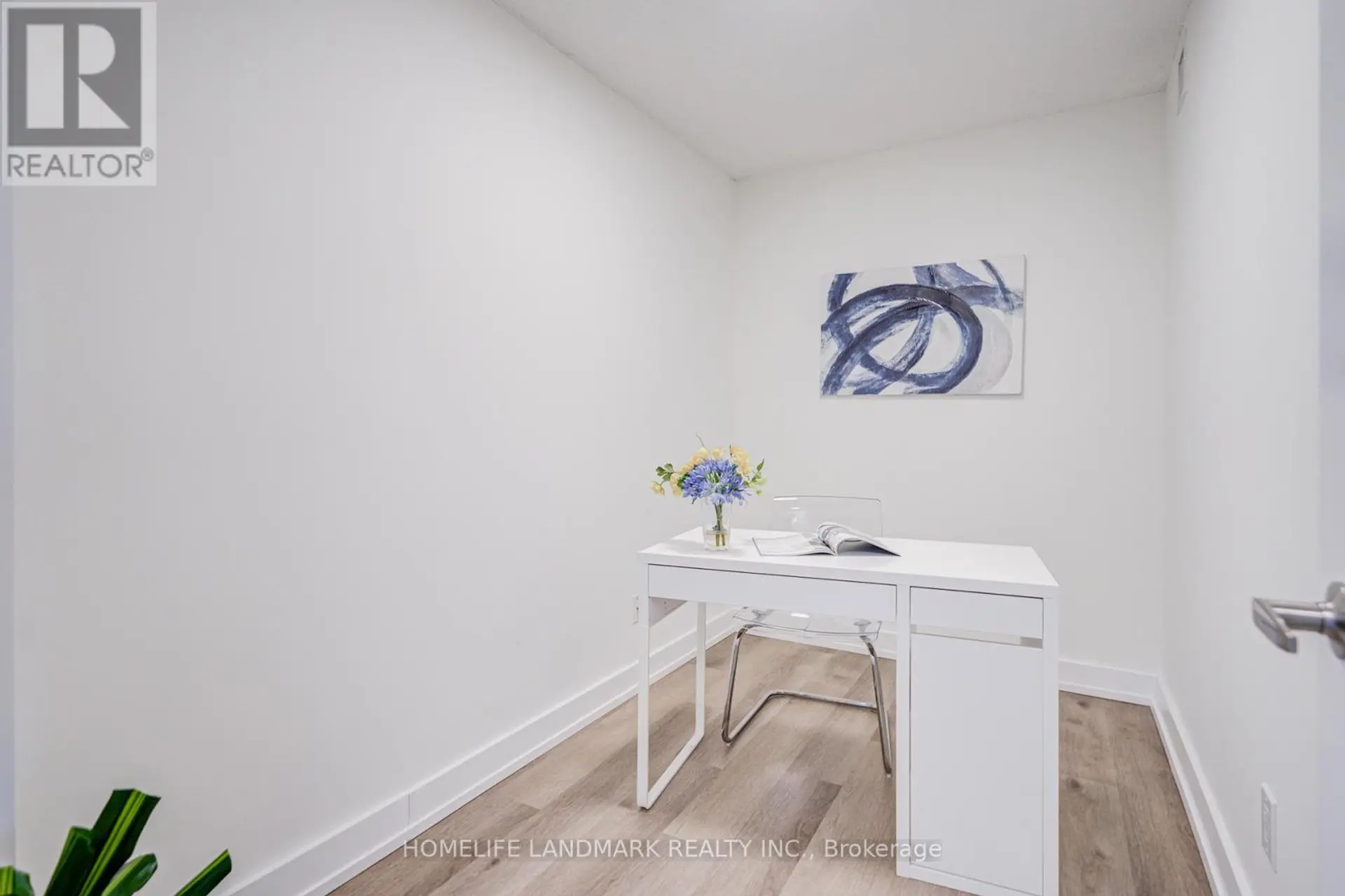 #714 75 NORMAN BETHUNE AVENUE S - Image 9