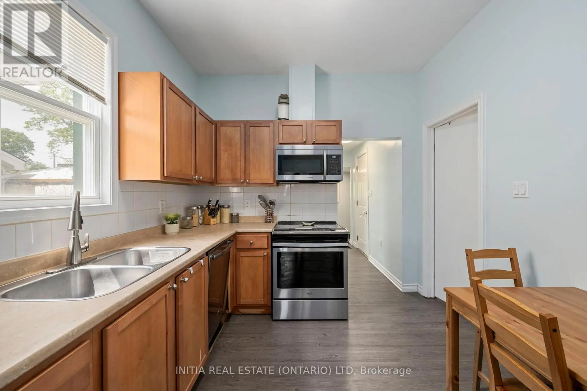 330 SALISBURY STREET - Image 4