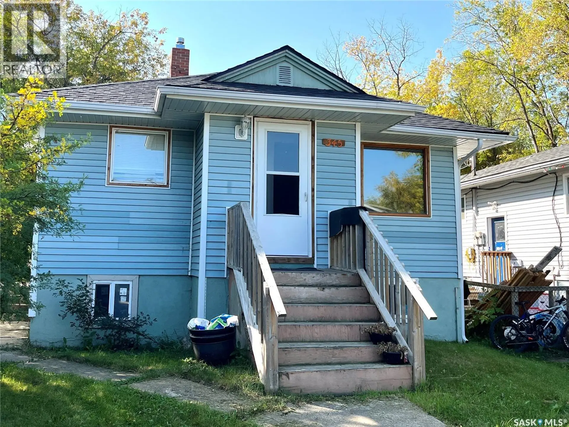 345 19th STREET E - Image 1