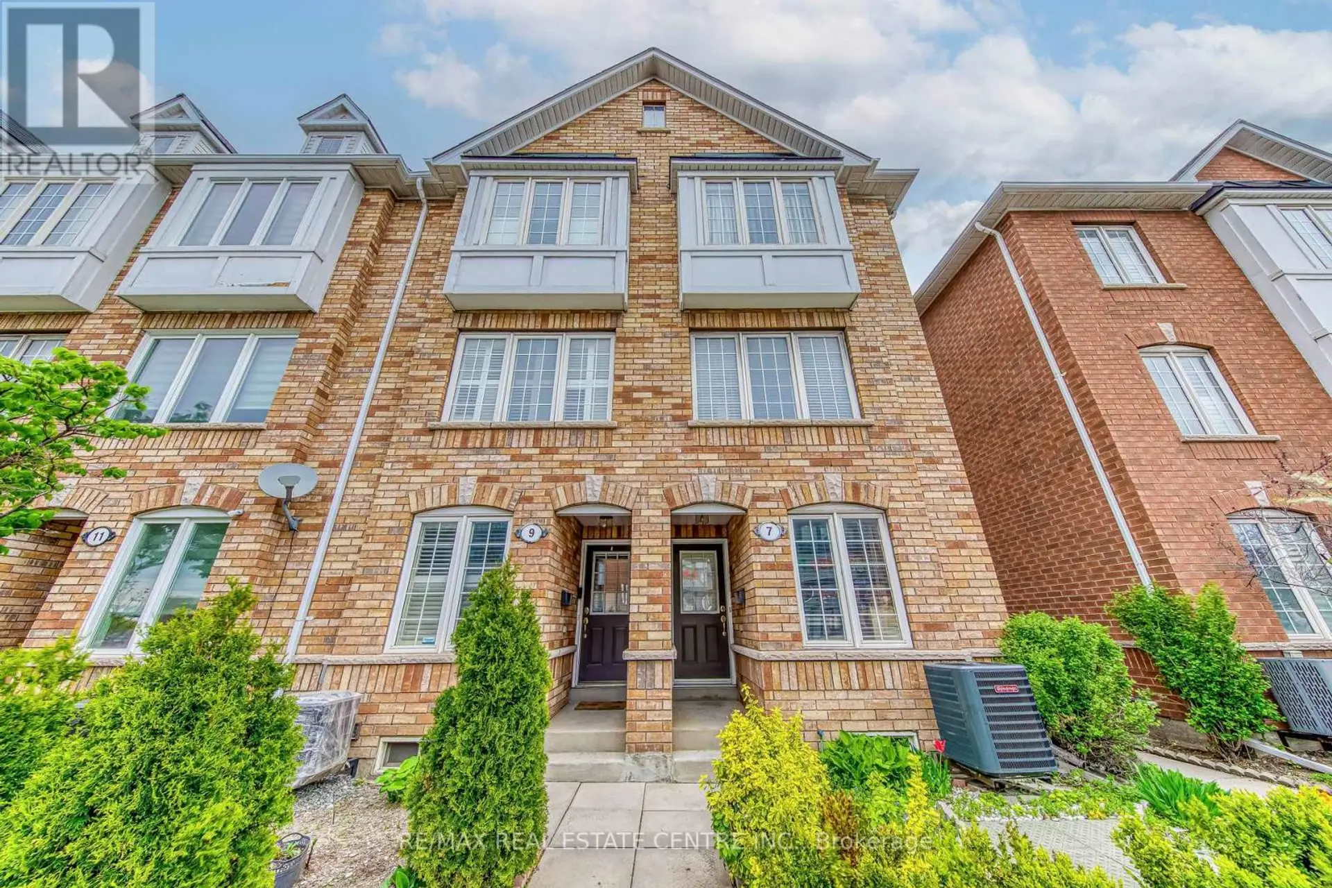 Property at 7 WESTON ROAD, Toronto, ON