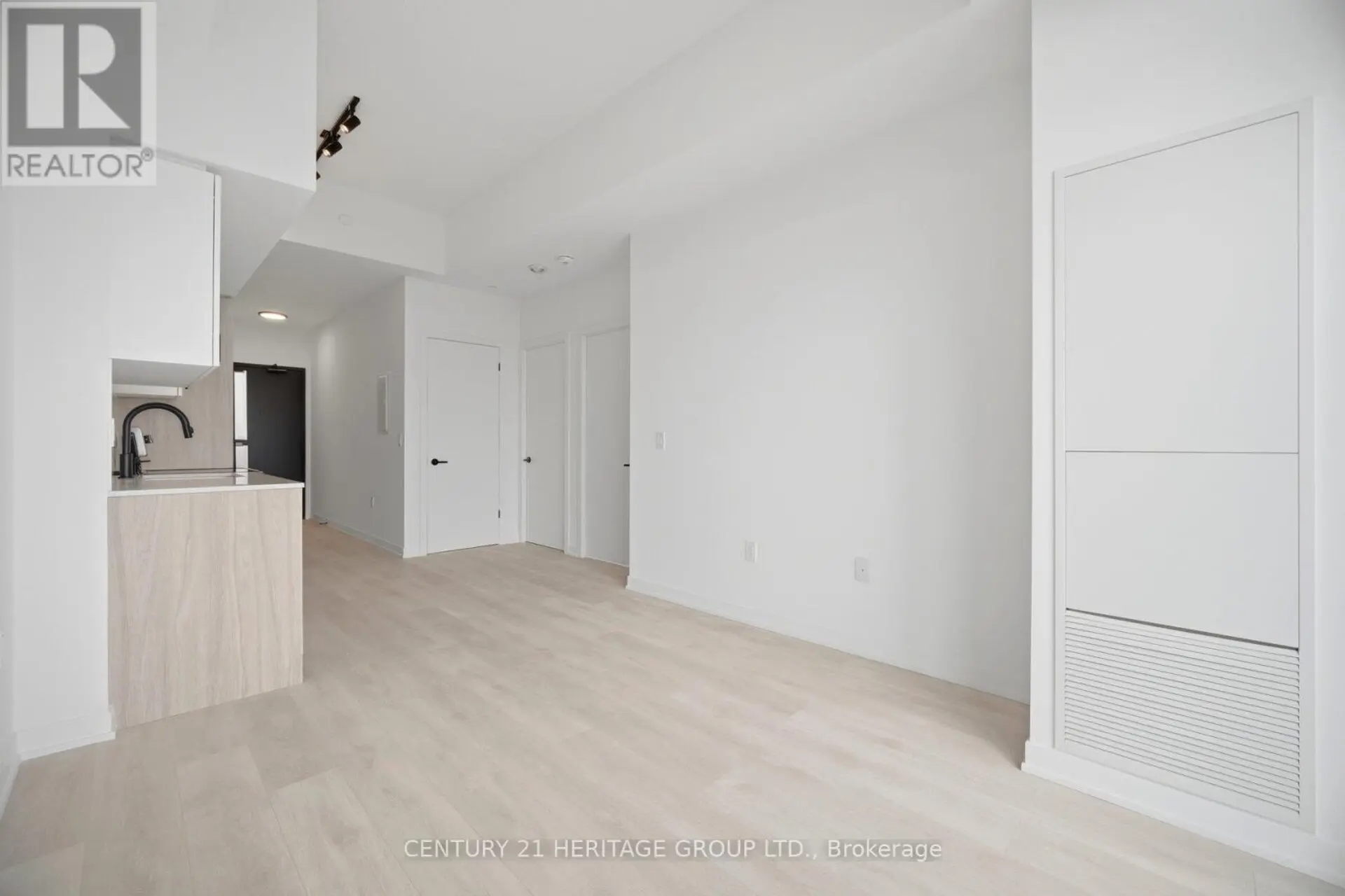 #C1601 4878 POWERS COMMON BOULEVARD - Image 4