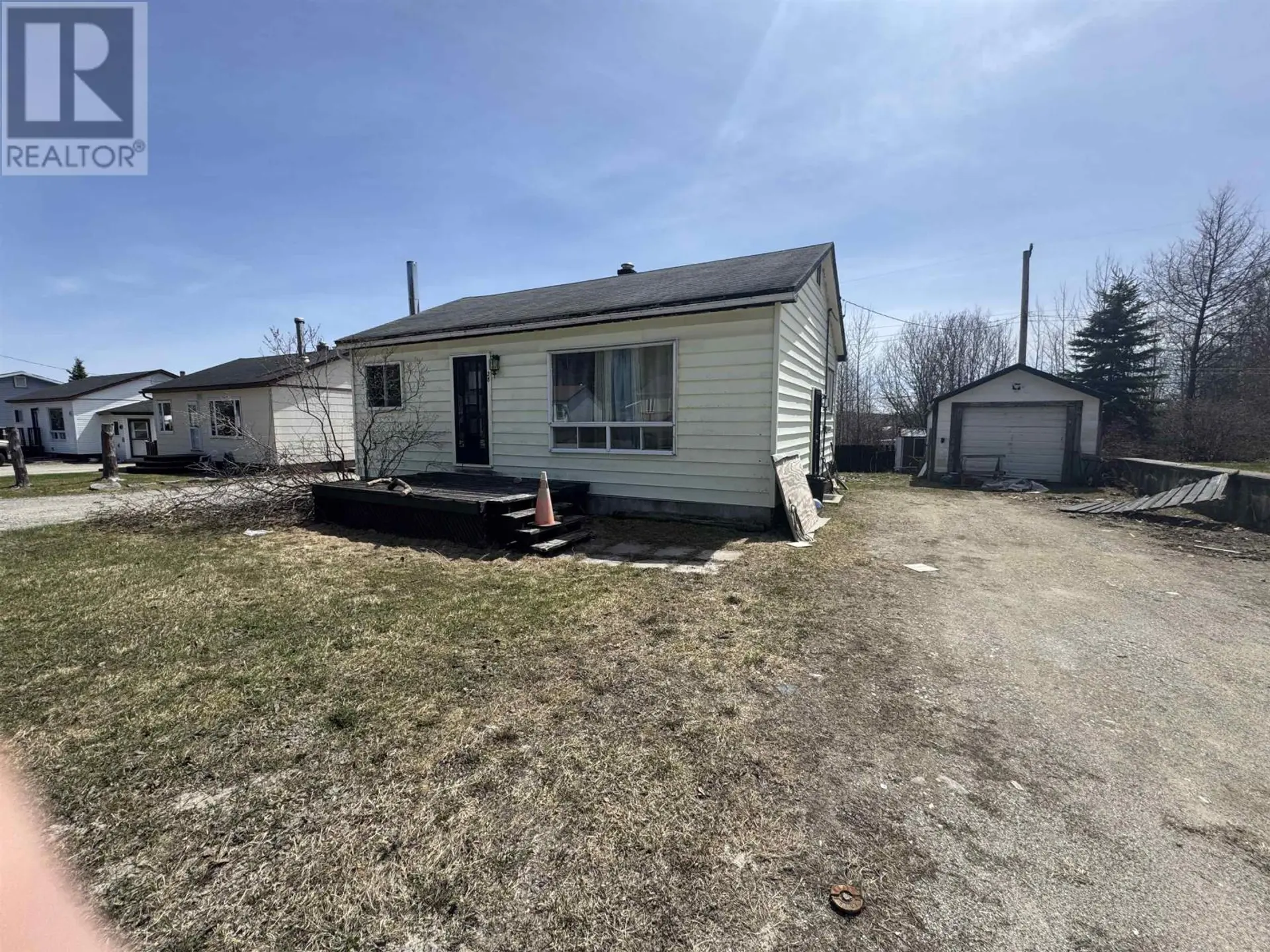 Property at 28 Warbler Drive, Manitouwadge, ON