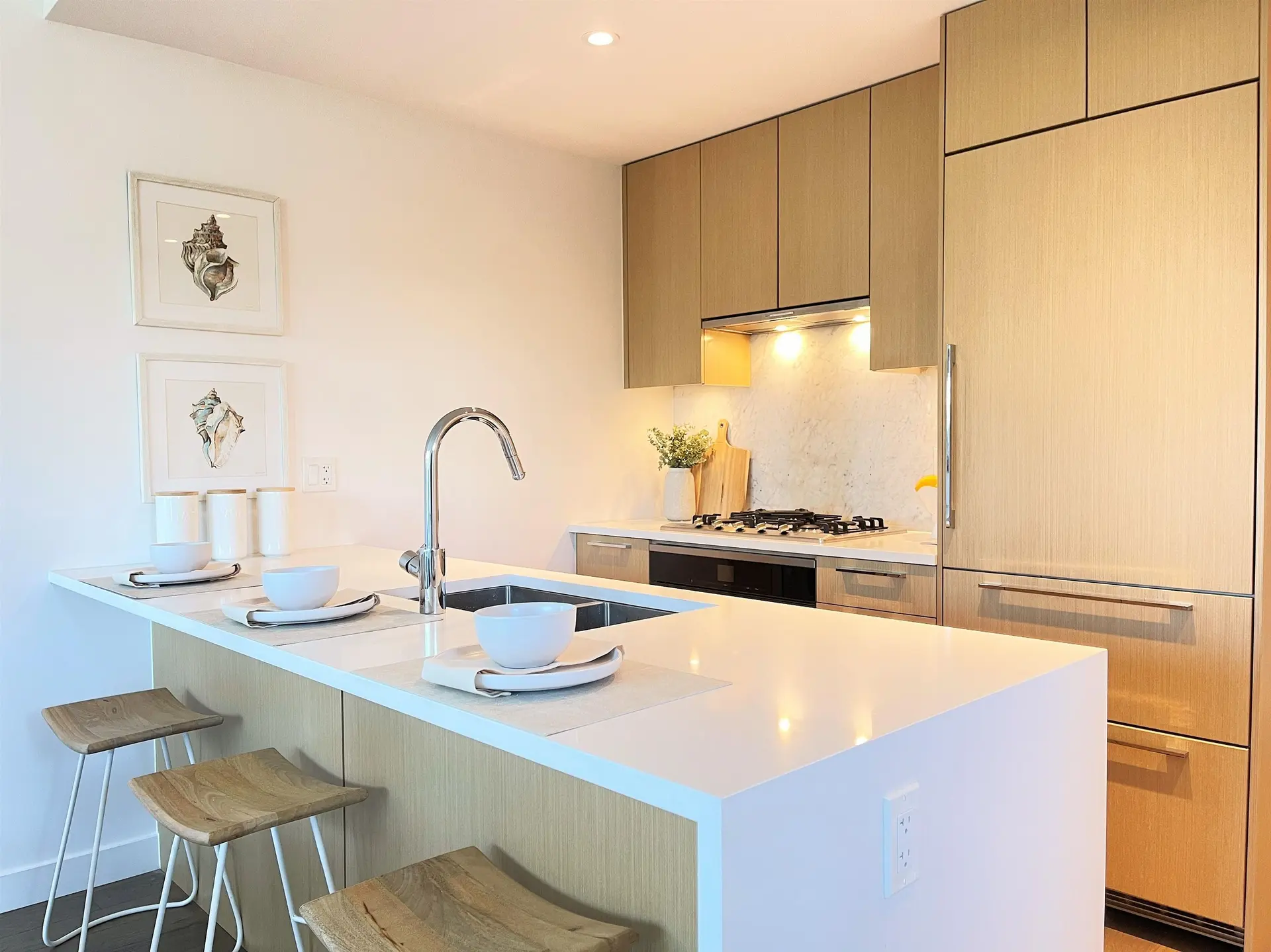 #302 5383 Cambie Street - Image 6