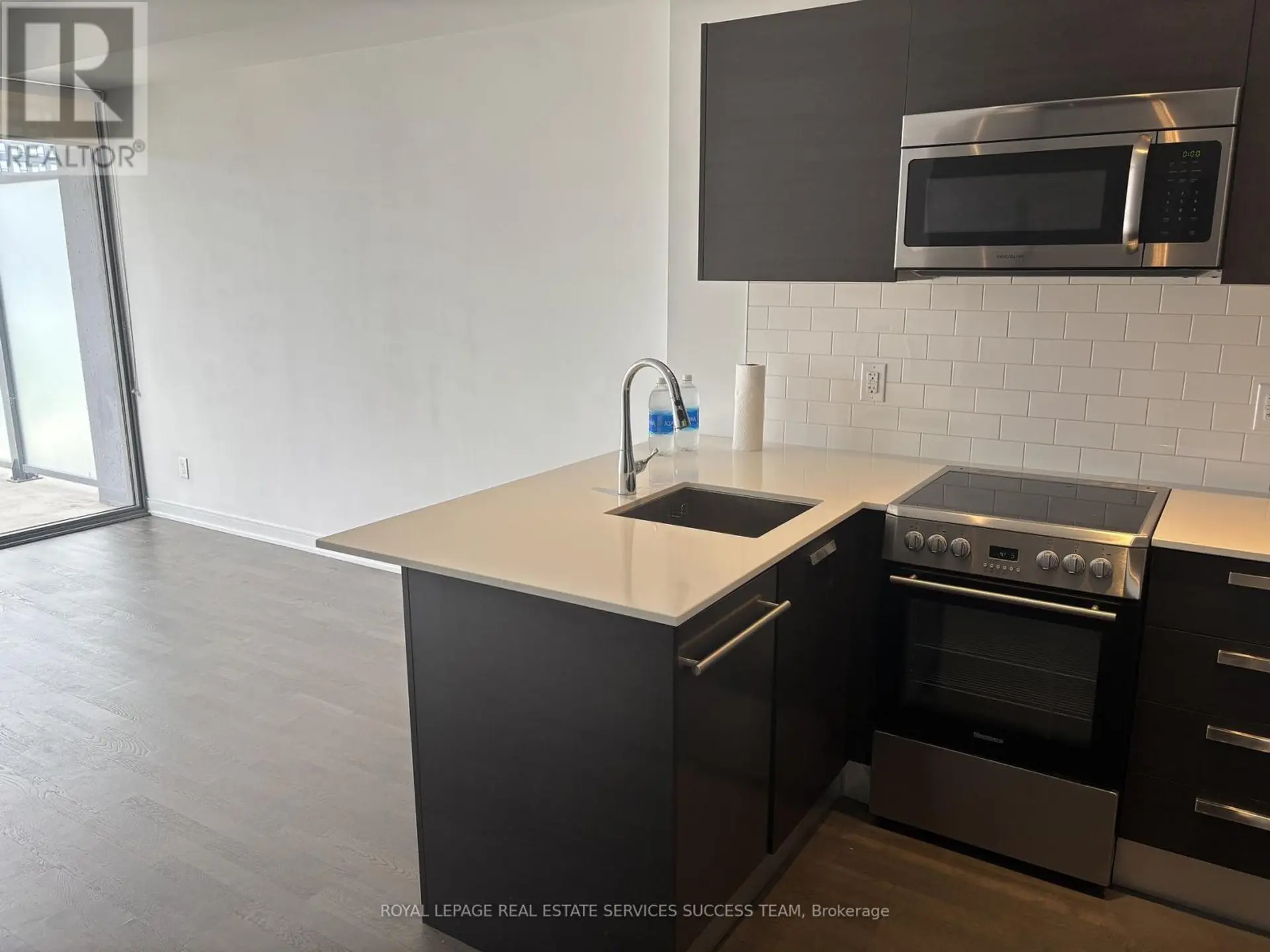 #2901 57 ST JOSEPH STREET - Image 10