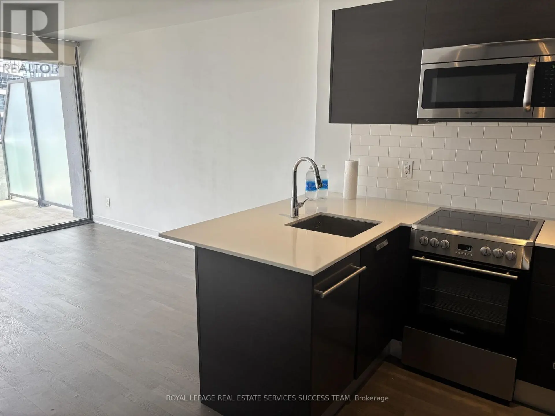 #2901 57 ST JOSEPH STREET - Image 11