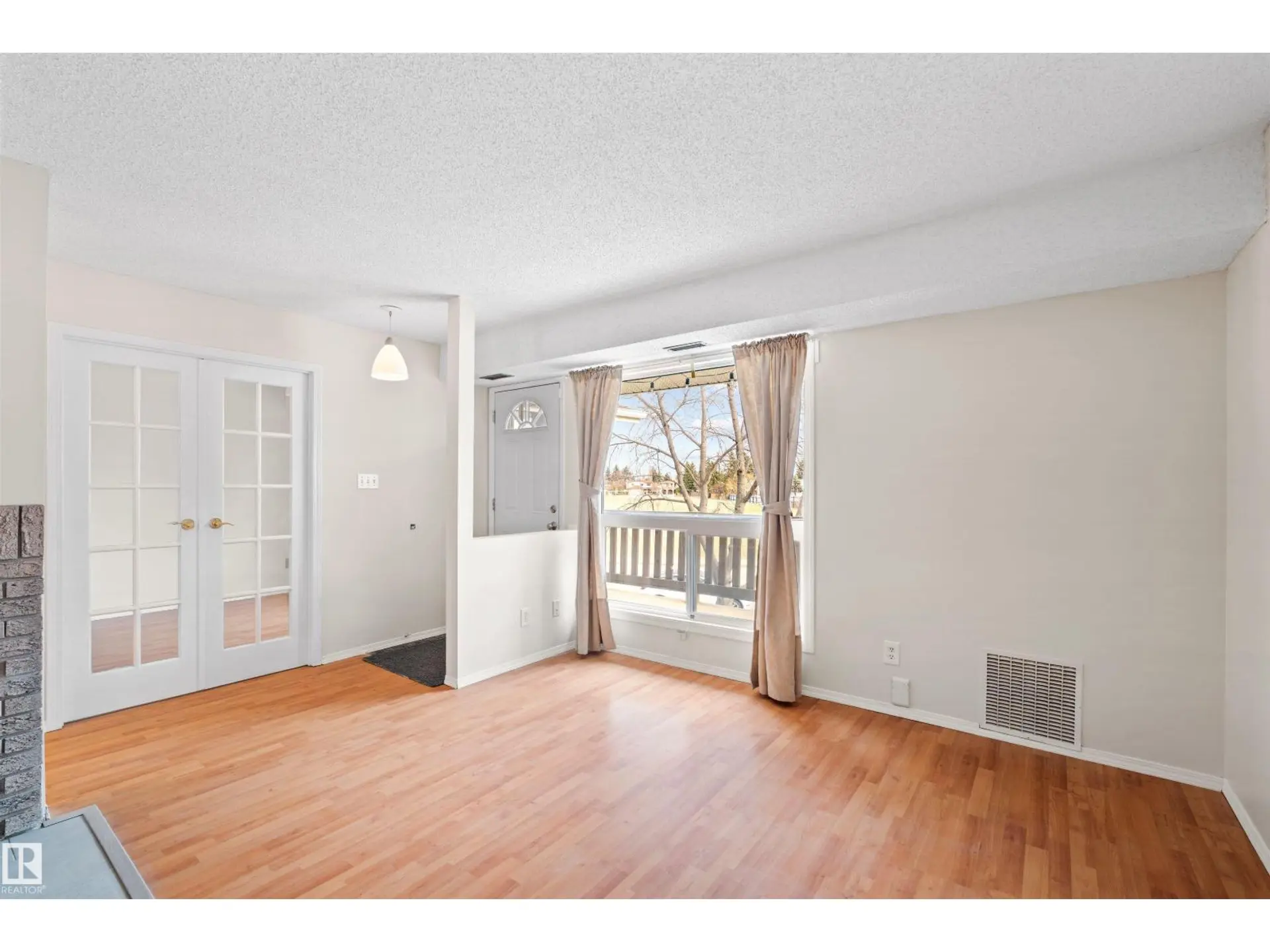 1116 SADDLEBACK RD NW - Image 3
