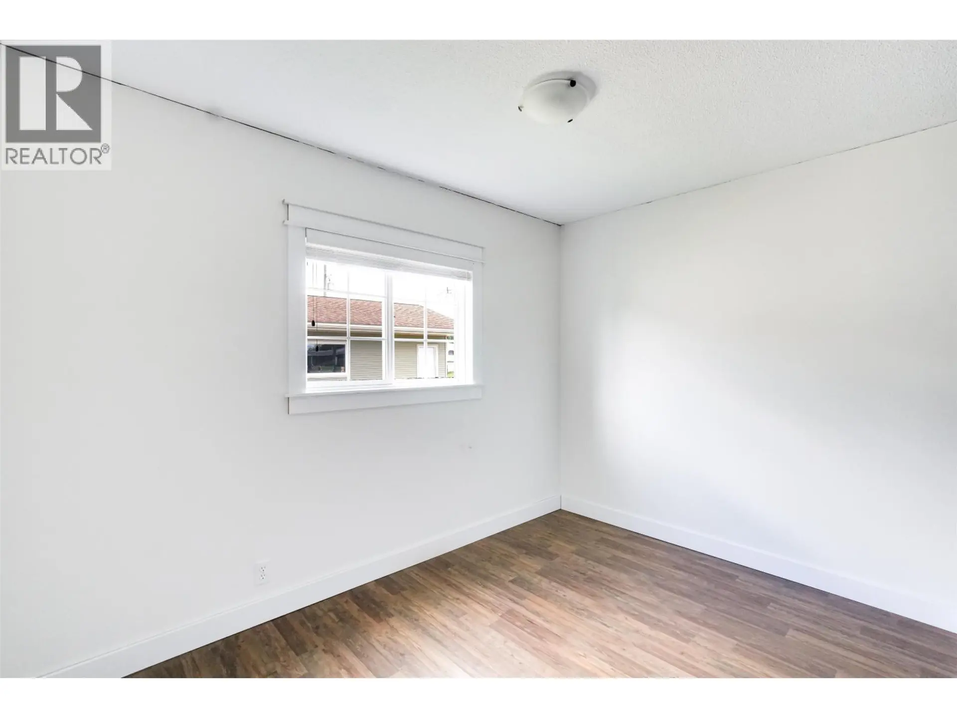 19 STARLING STREET - Image 12