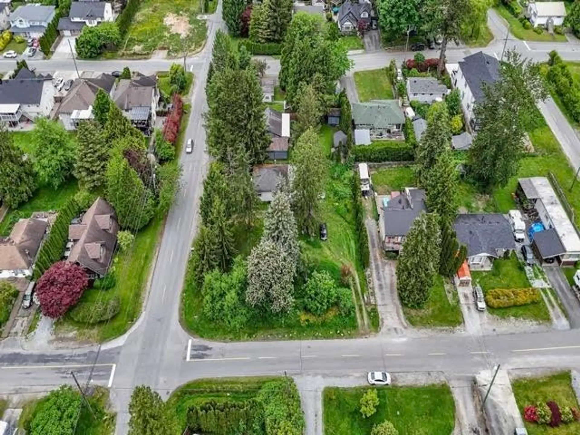 11086 Princess Street - Image 2