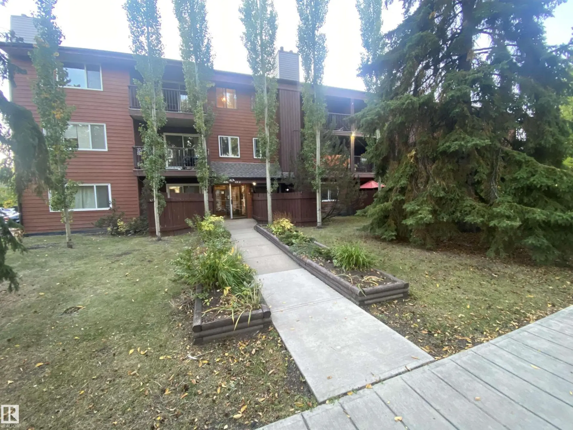 #302 10826 113 ST NW - Image 1