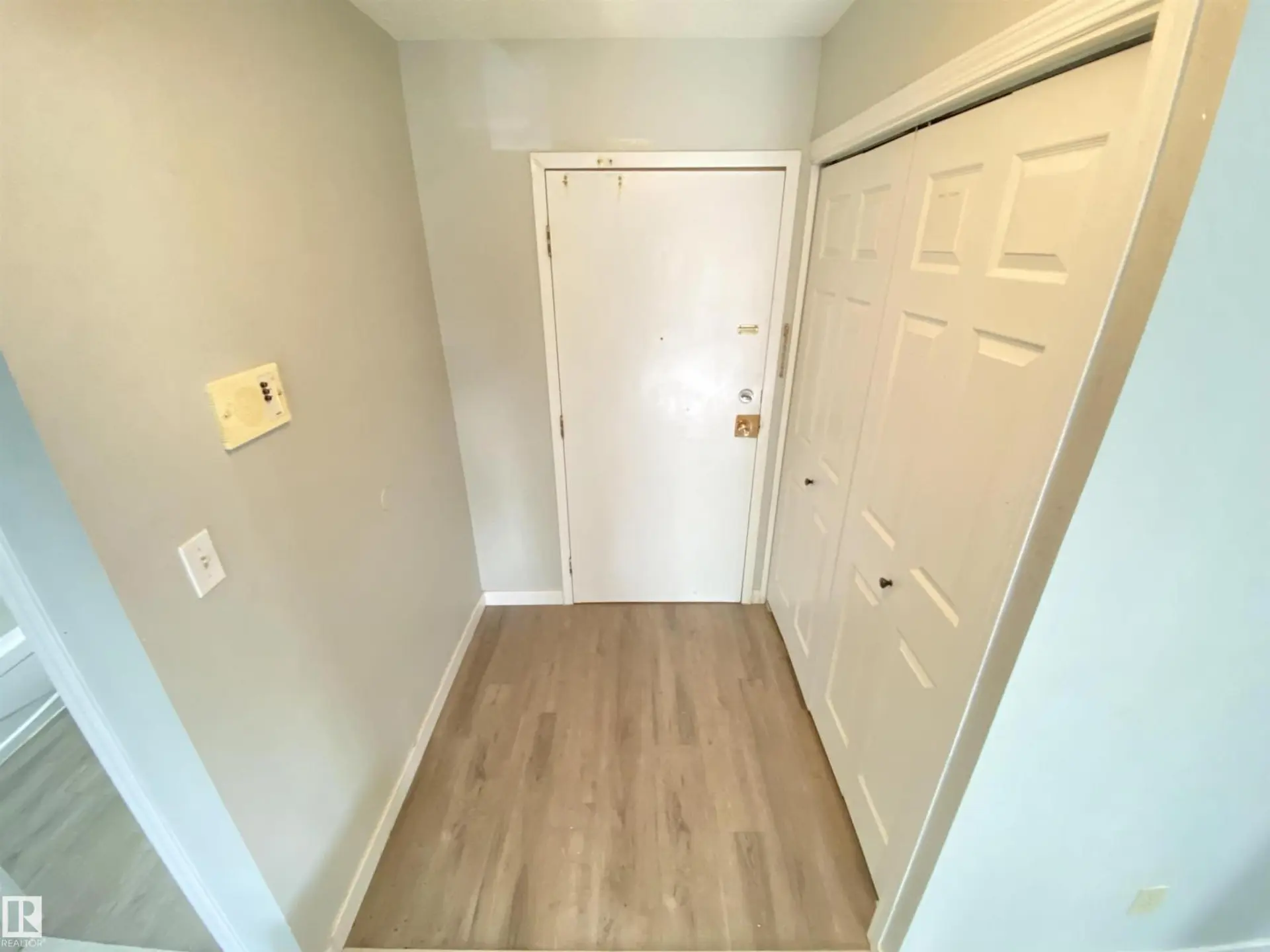 #302 10826 113 ST NW - Image 3