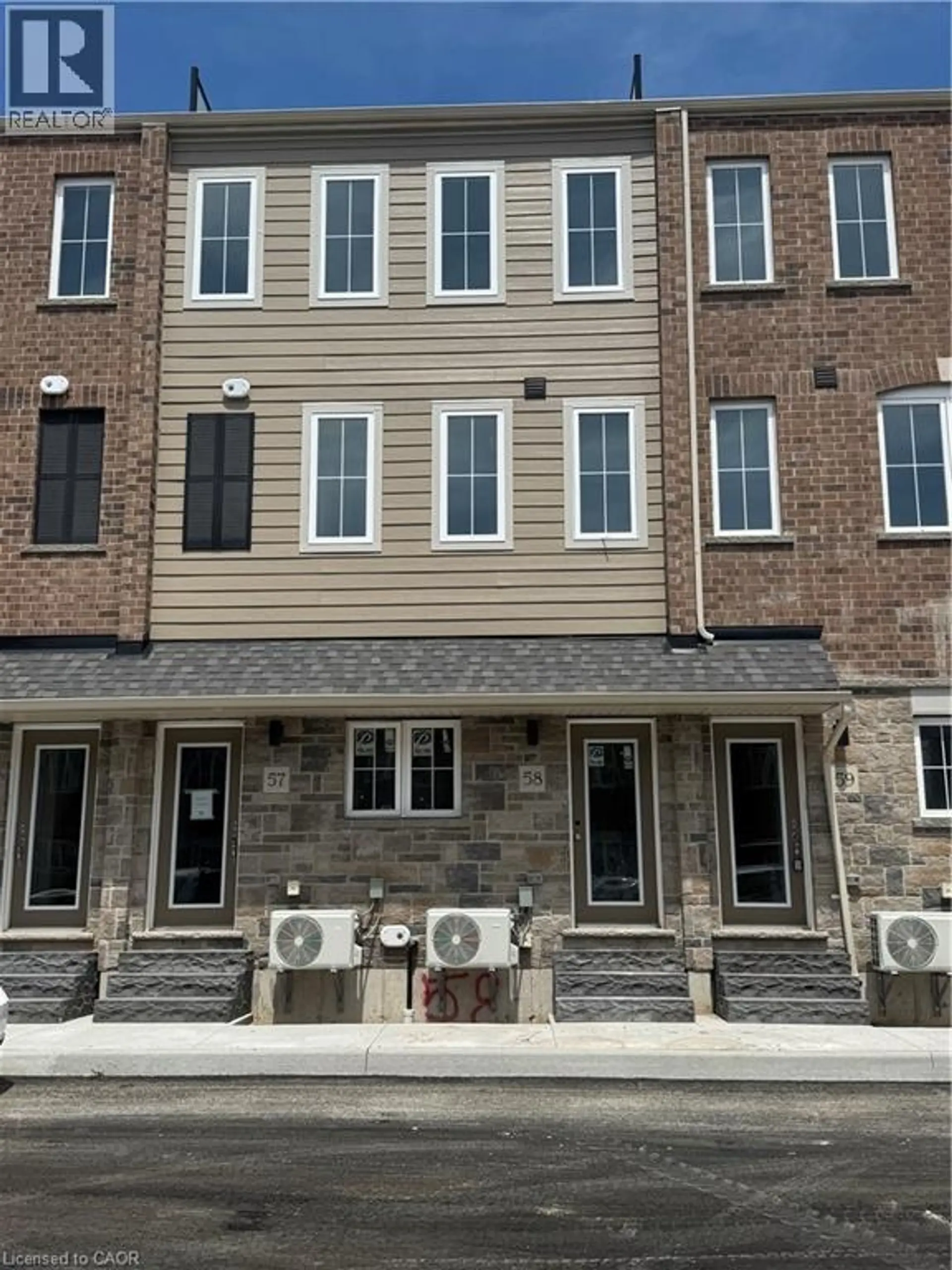 #57 677 PARK Road N - Image 1