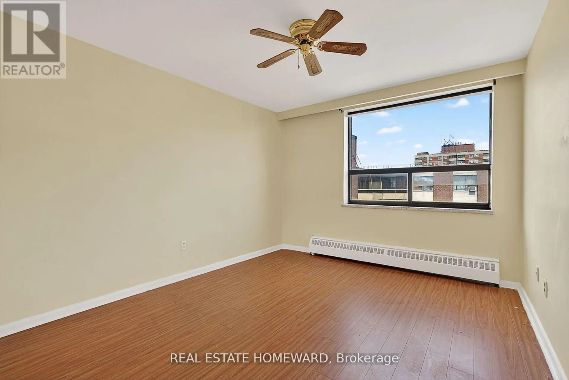 #708 915 MIDLAND AVENUE - Image 10