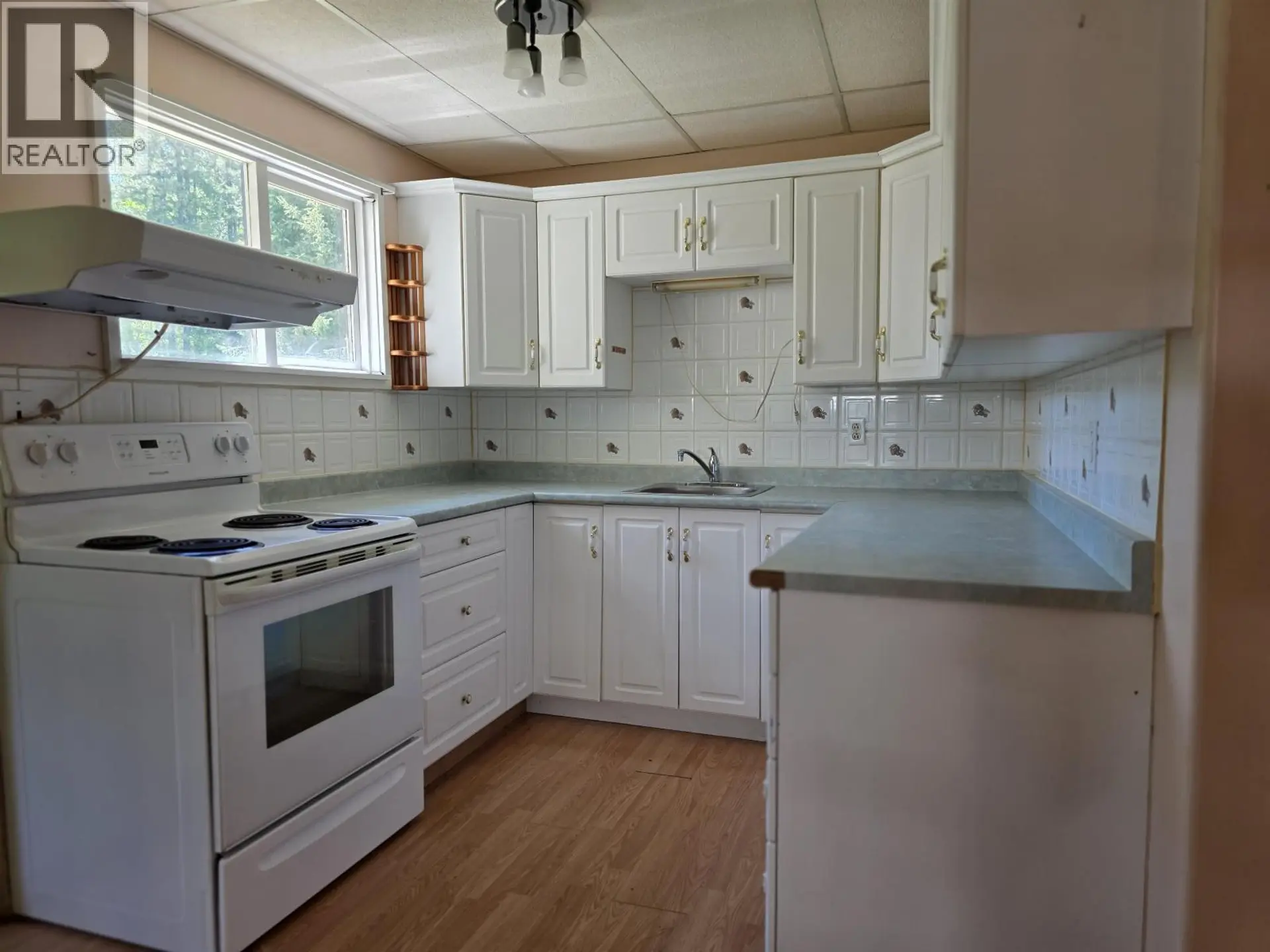 3949 SCHEMENAUR ROAD - Image 7