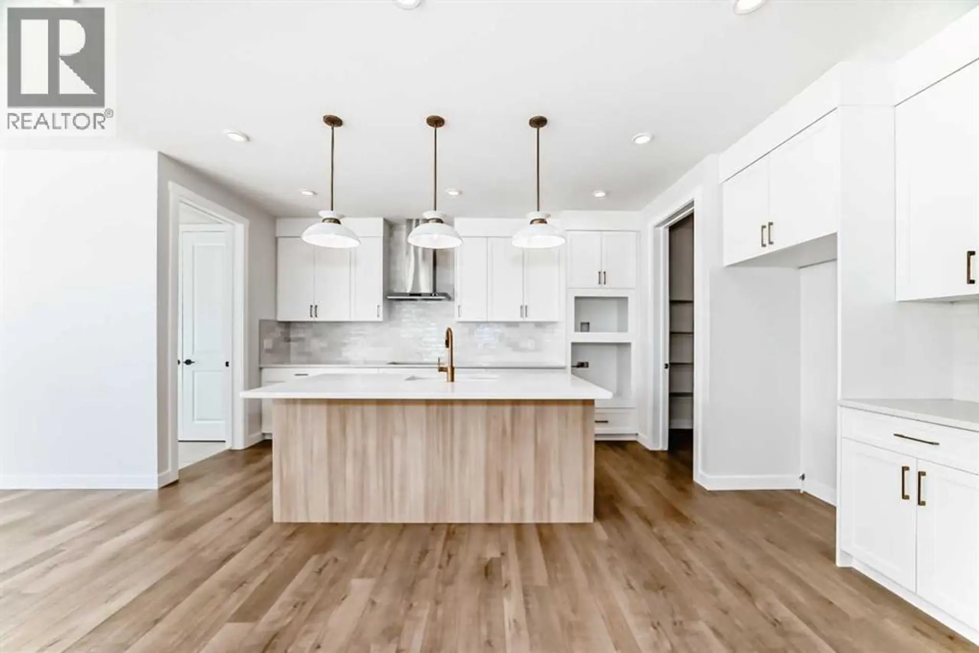 242 Harmony Circle - Image 3