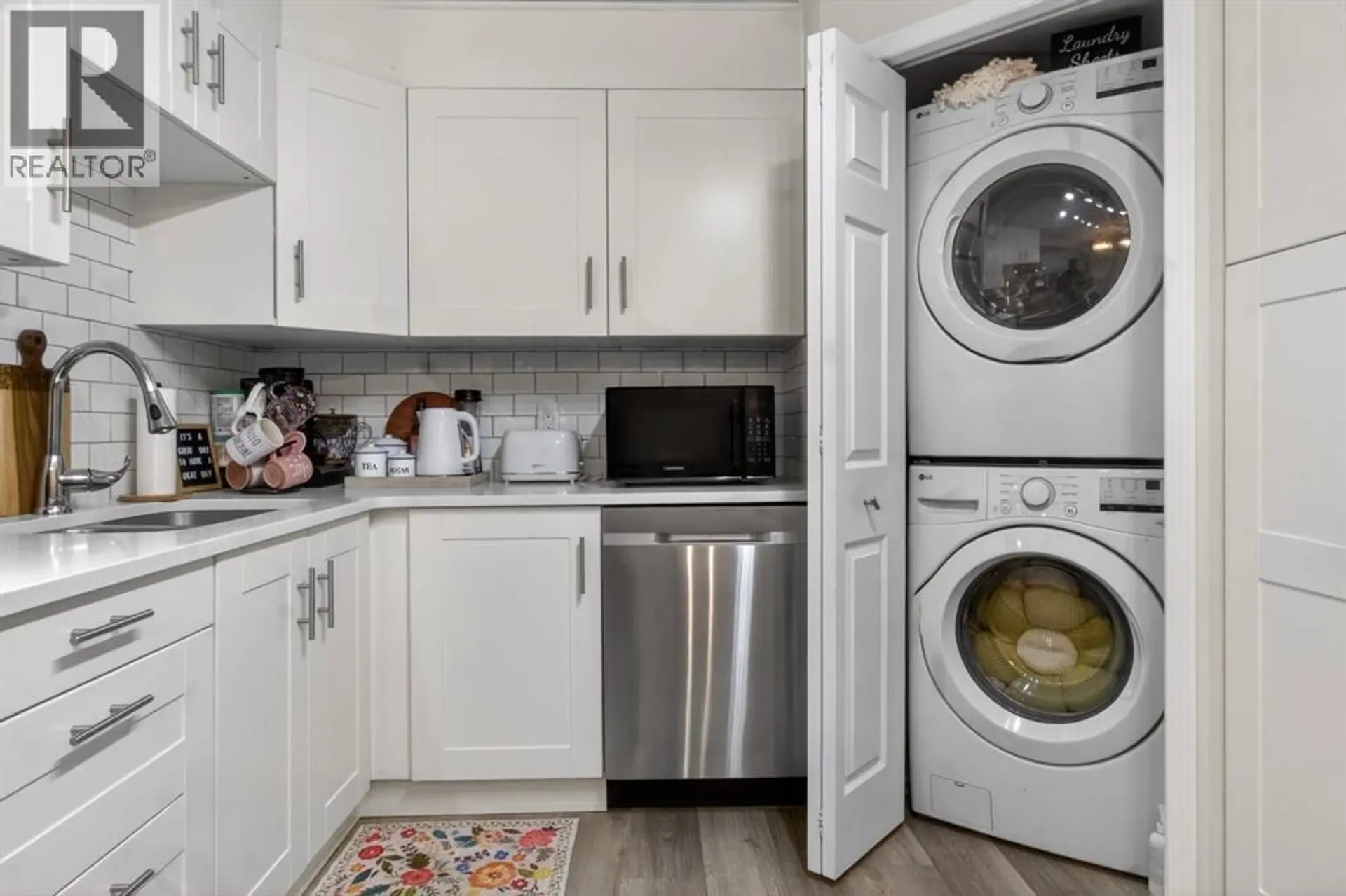 #79 3809 45 Street SW - Image 9