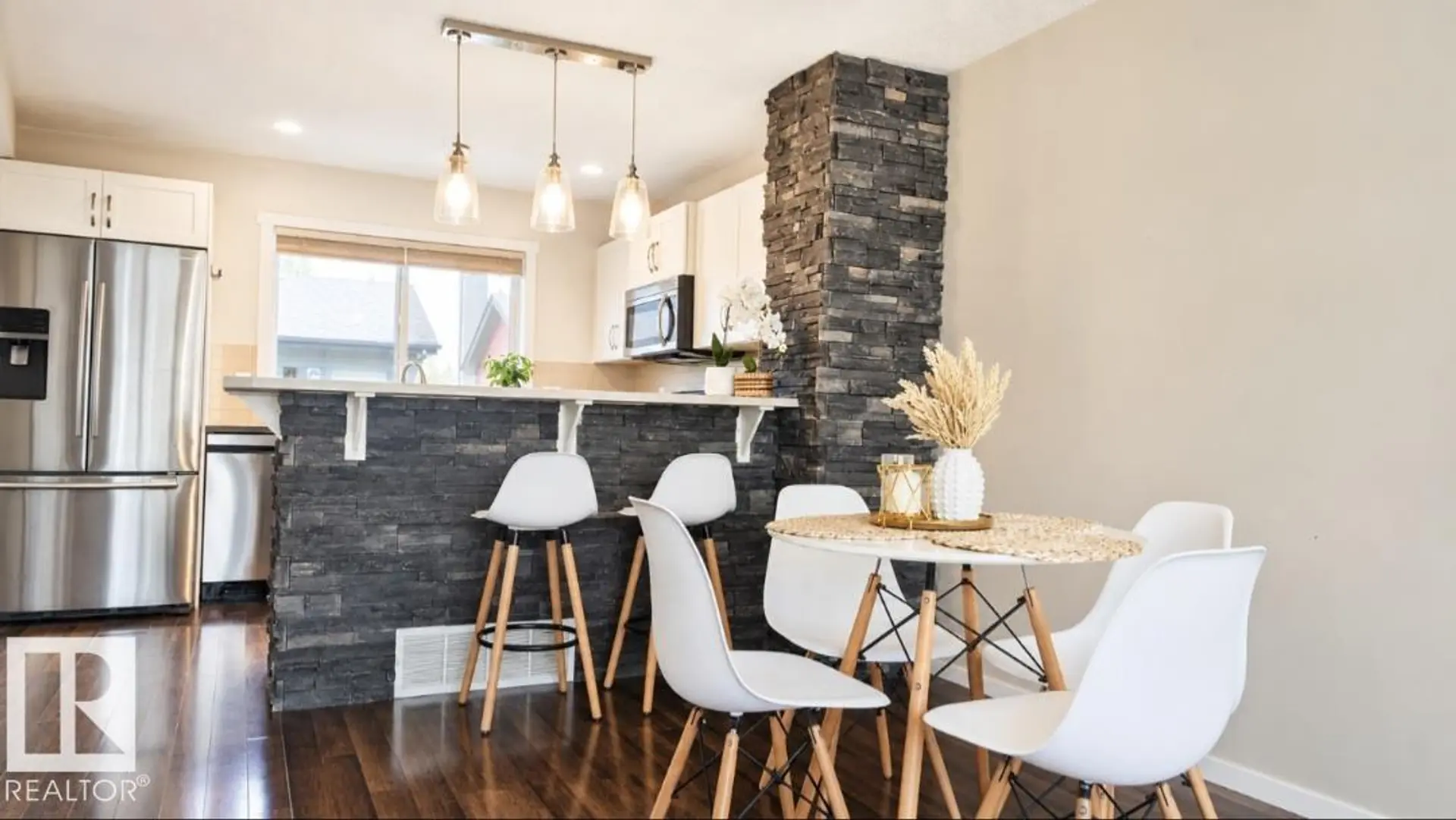 225 51A ST SW - Image 3
