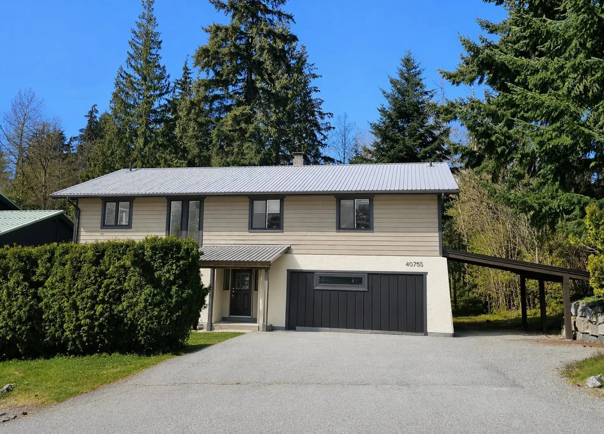 Property at 40755 Thunderbird Ridge, Squamish, BC