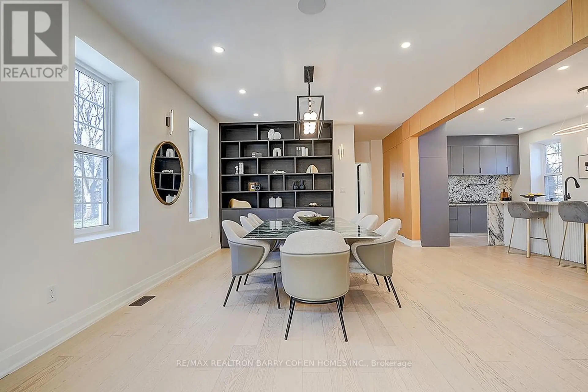 324 OLD YONGE STREET - Image 3