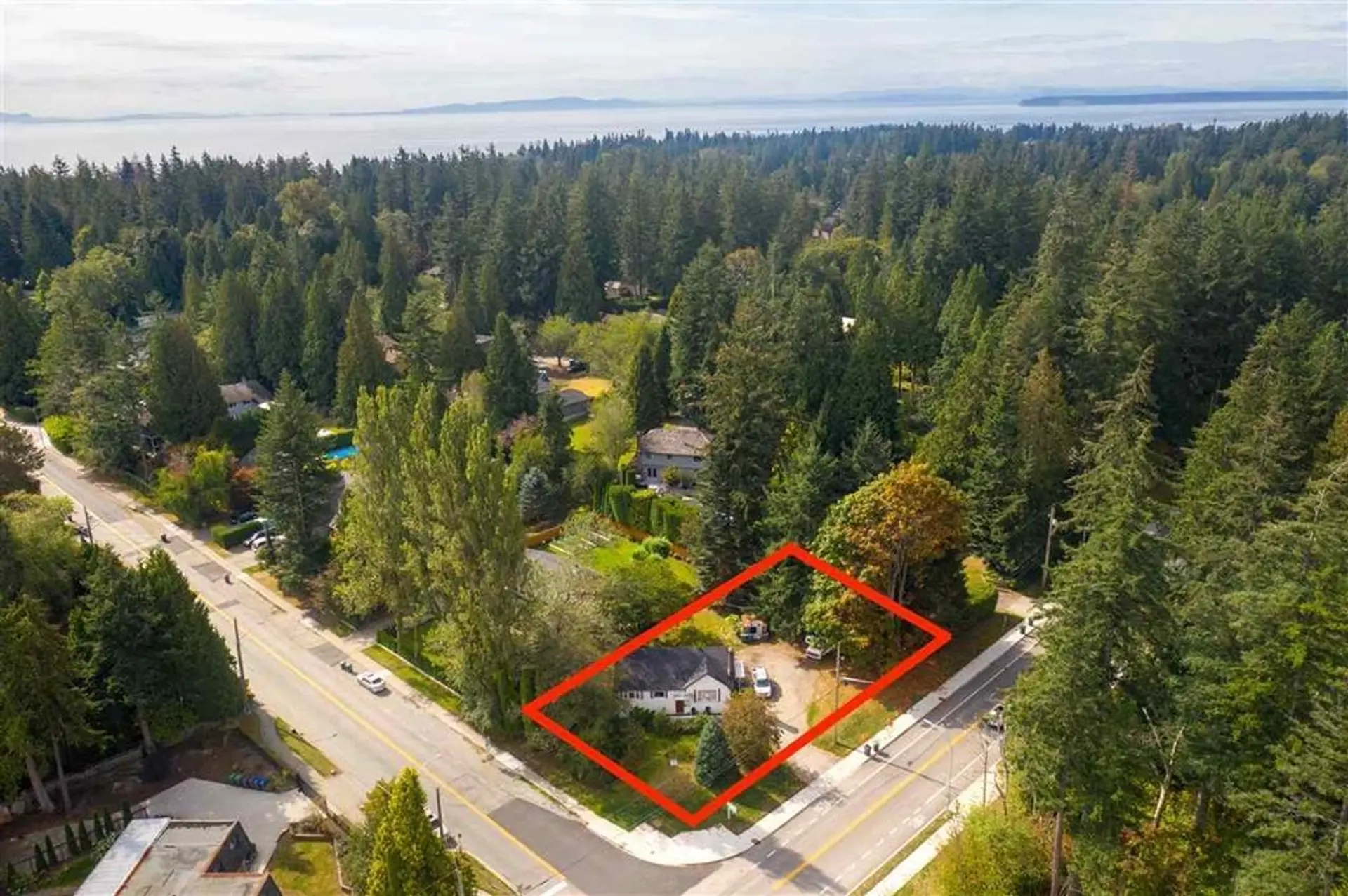 13590 20 Avenue - Image 3