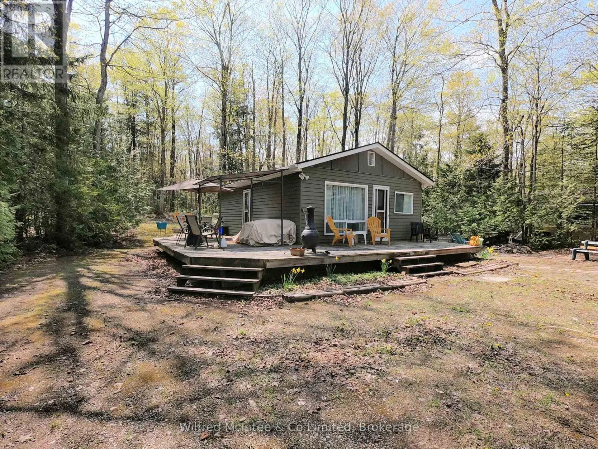 210 THOMPSON AVENUE - Image 2