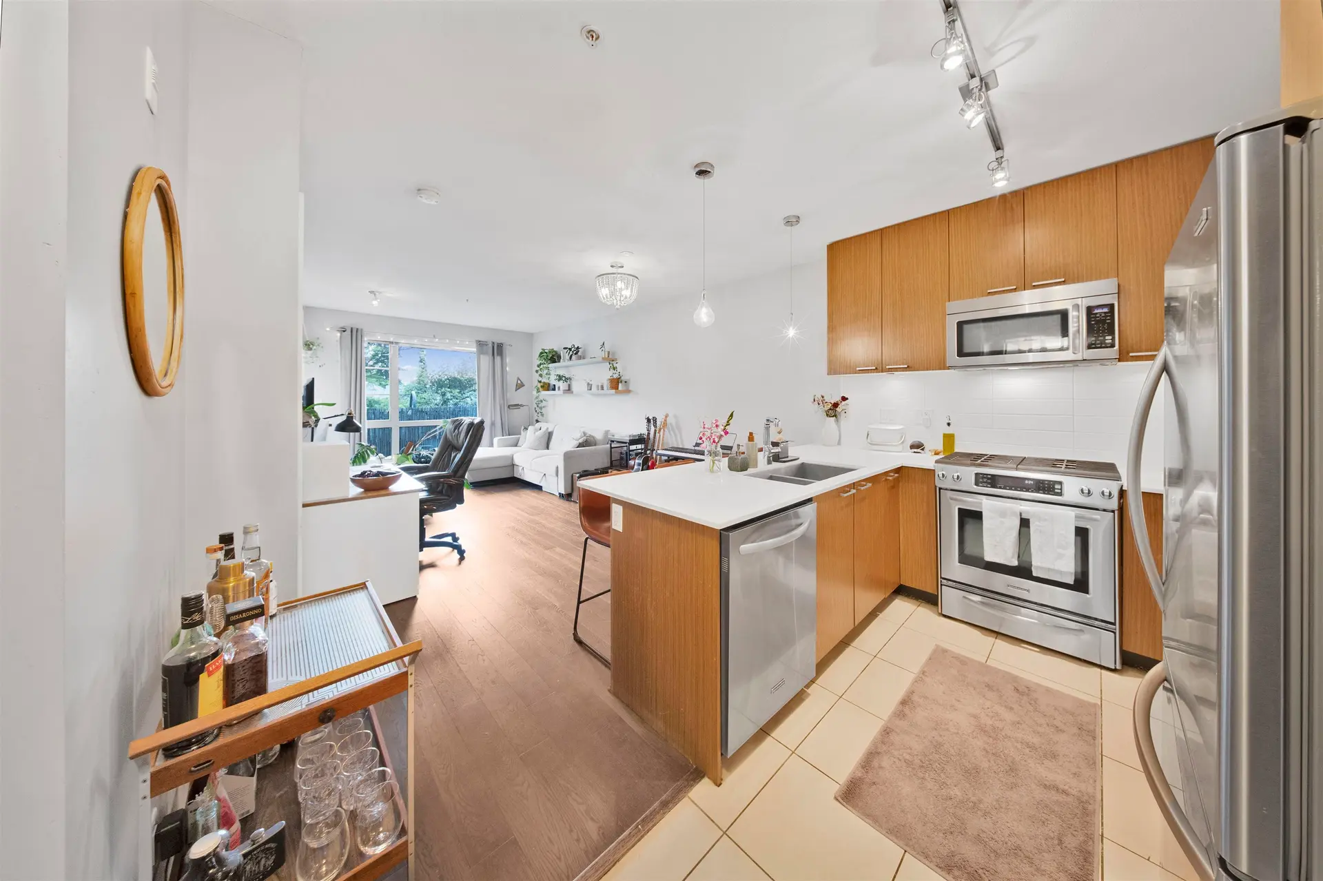 #205 1330 Marine Drive - Image 4