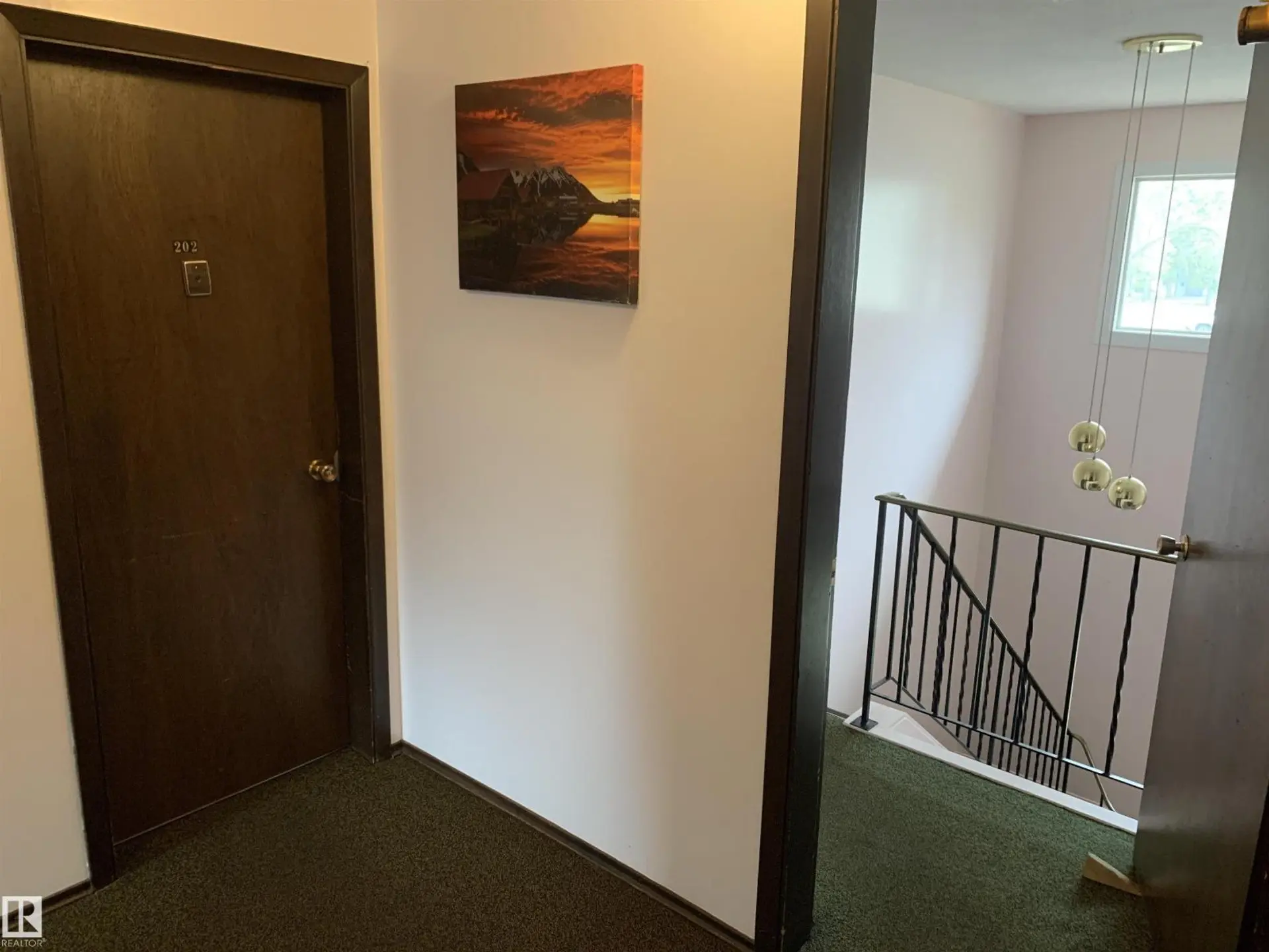 8924 85 AV NW - Image 5