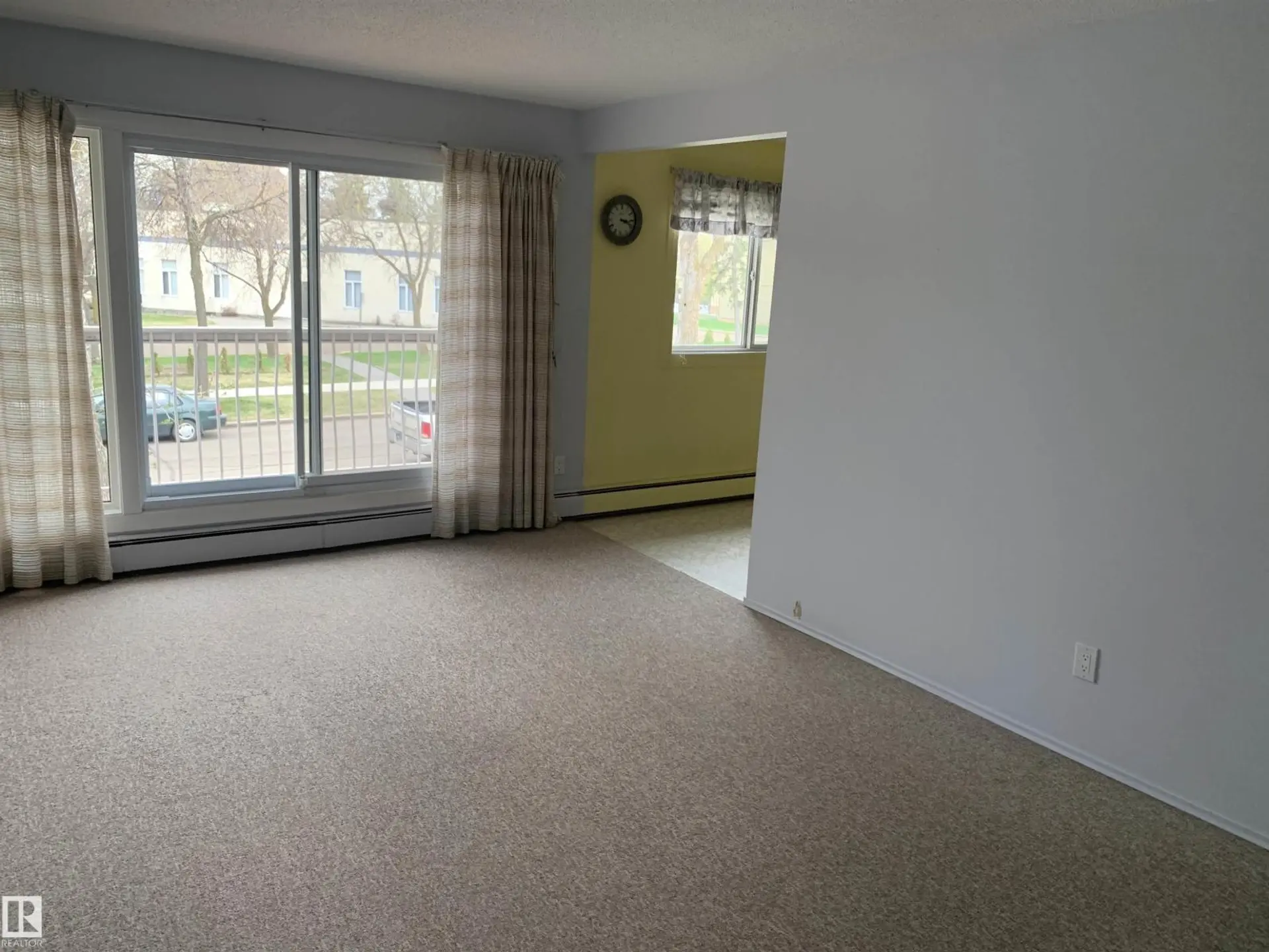 8924 85 AV NW - Image 3
