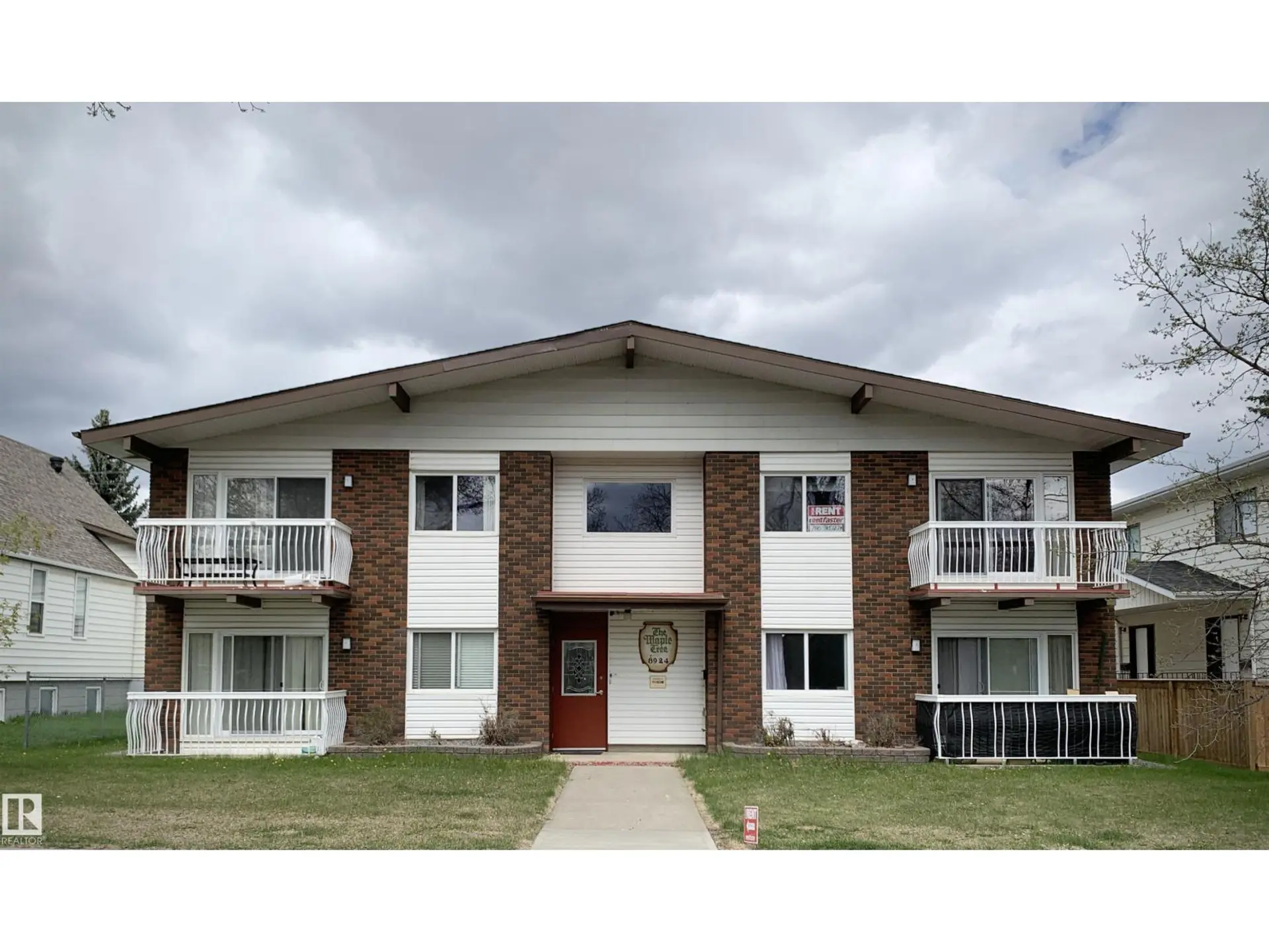 8924 85 AV NW - Image 1