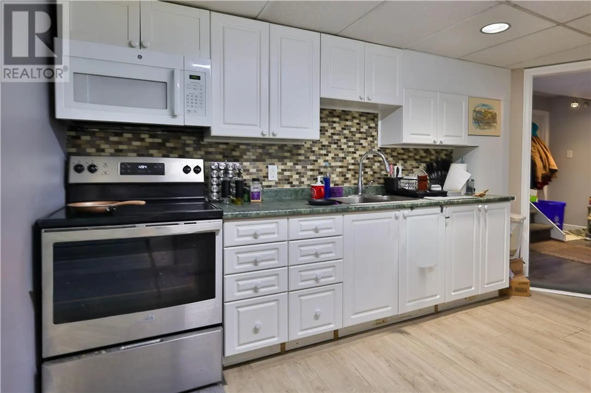 401 York Street - Image 11