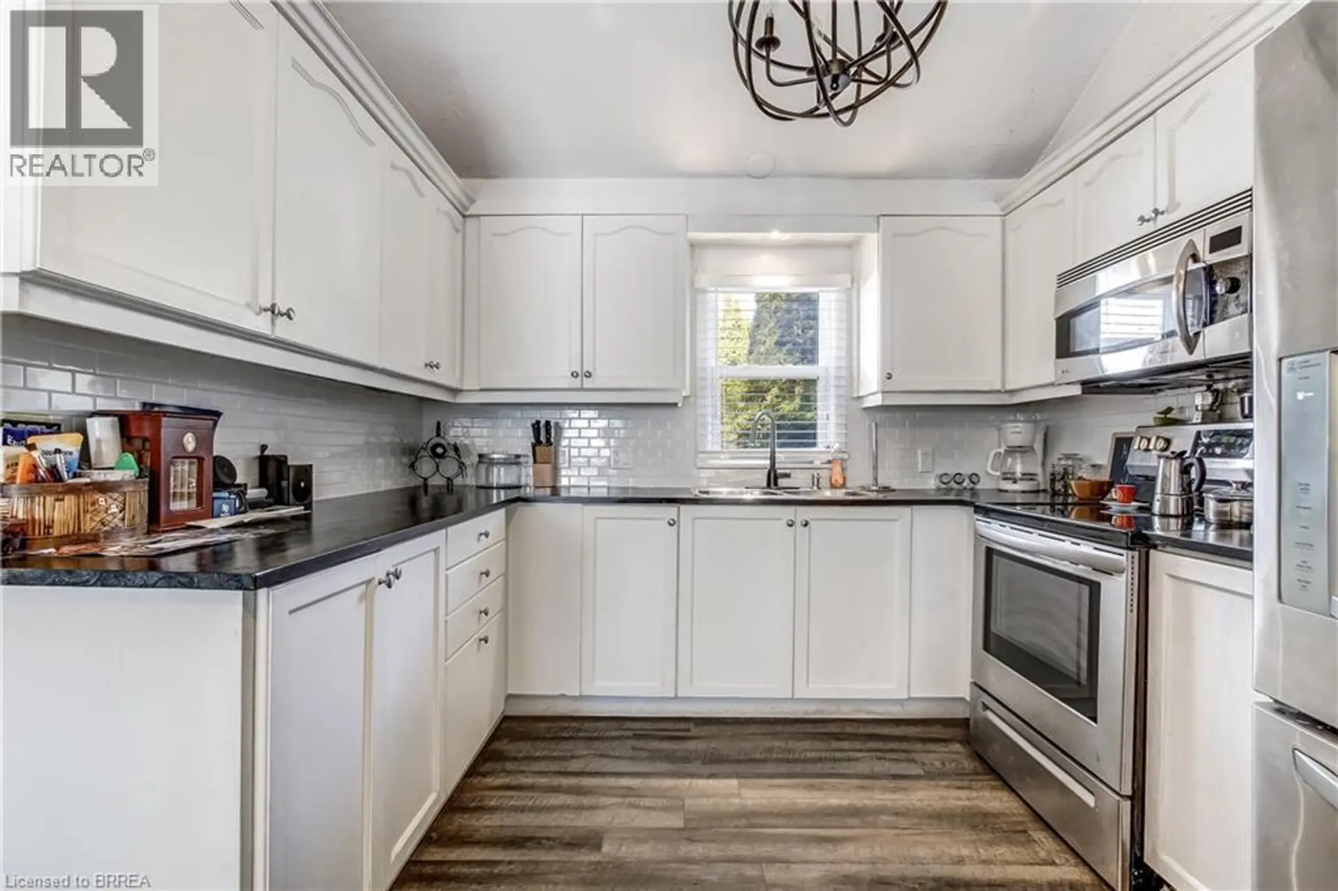 4 TYLER Street - Image 5