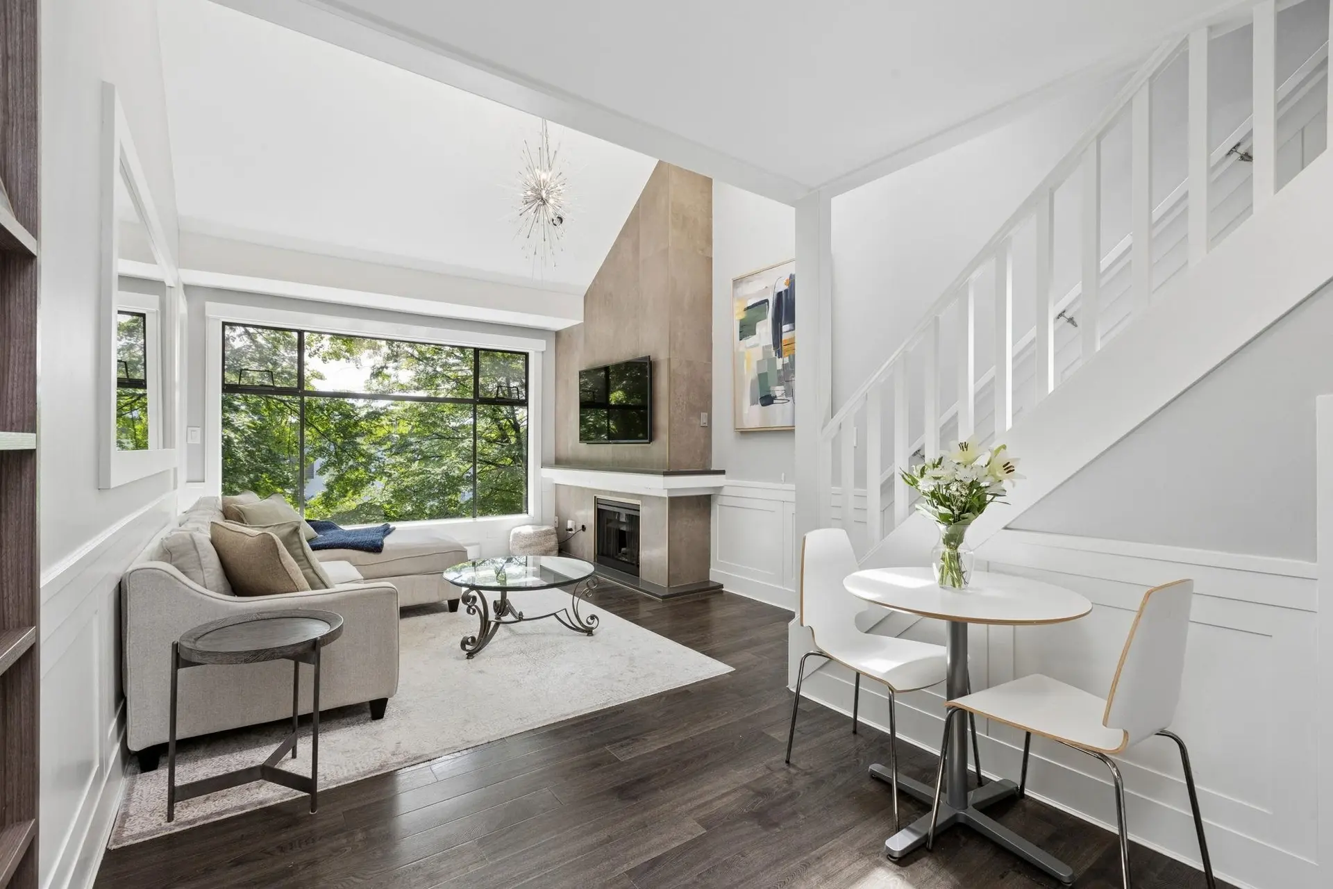 Property at #303 1702 Chesterfield Avenue, North Vancouver, BC
