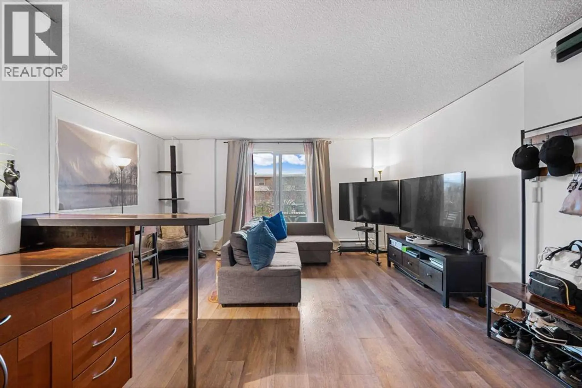 #202 2111 14 Street SW - Image 12