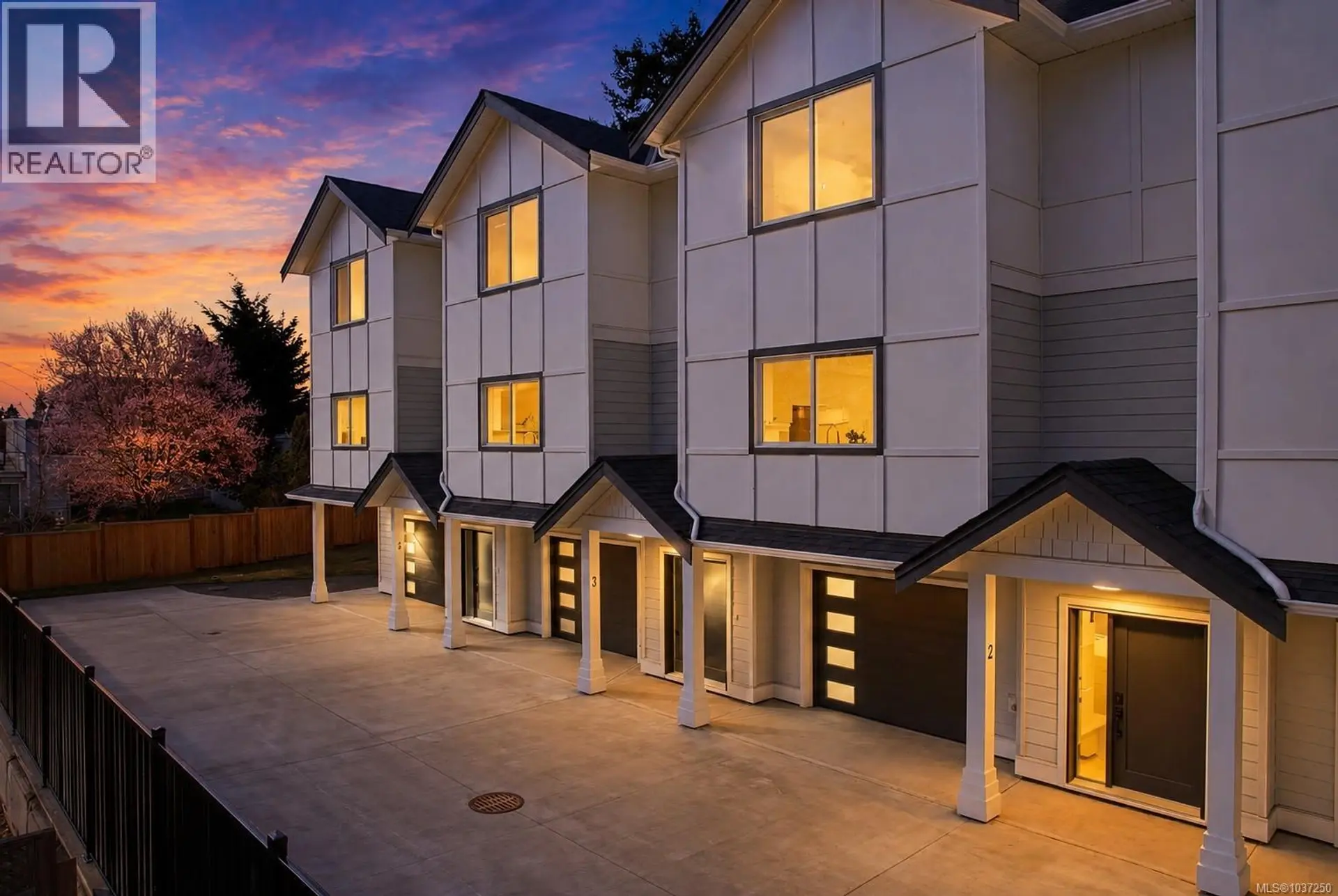 Property at #3 621 Broadway St, Saanich, BC