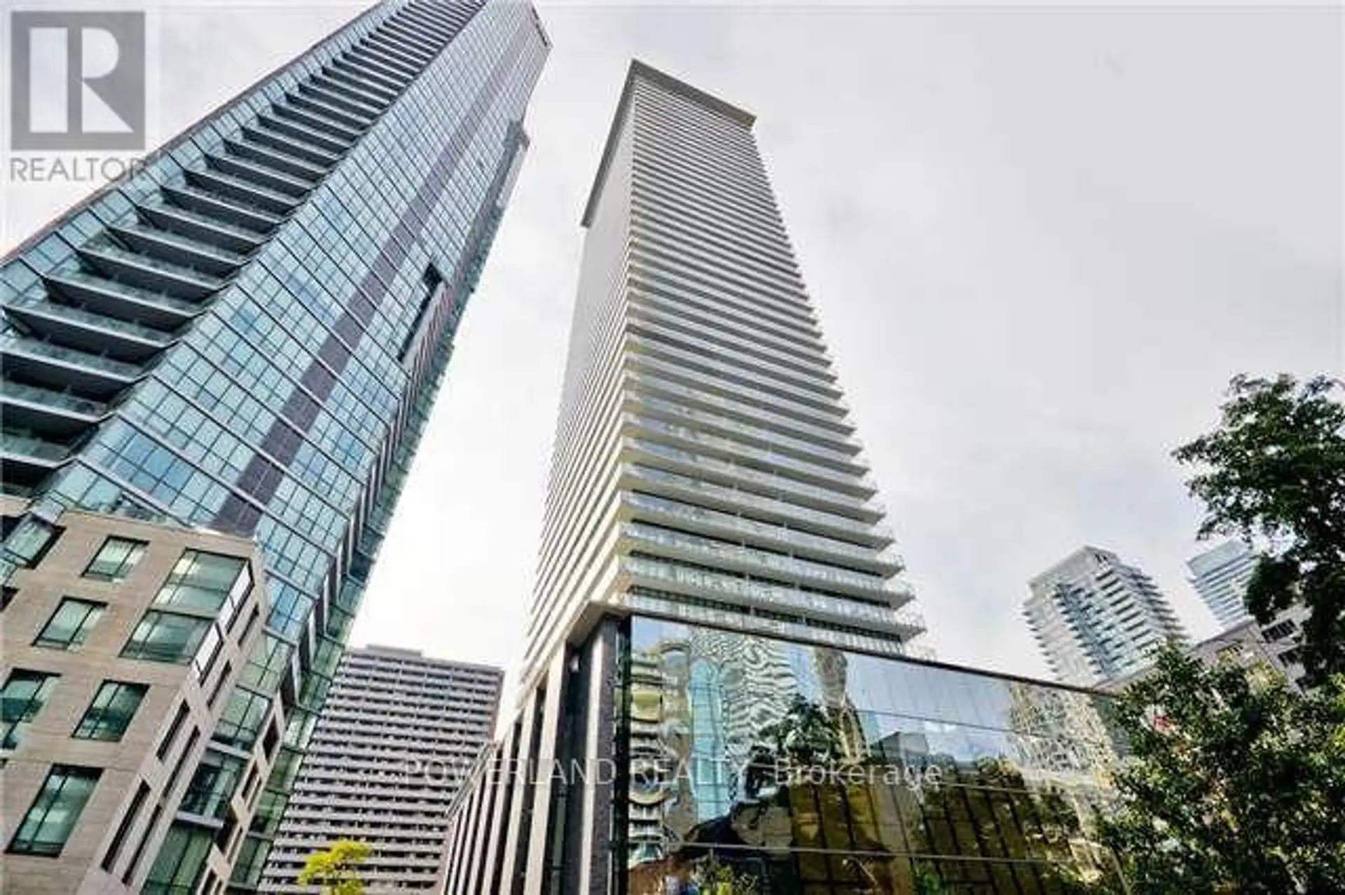 #2601 33 CHARLES STREET E - Image 1