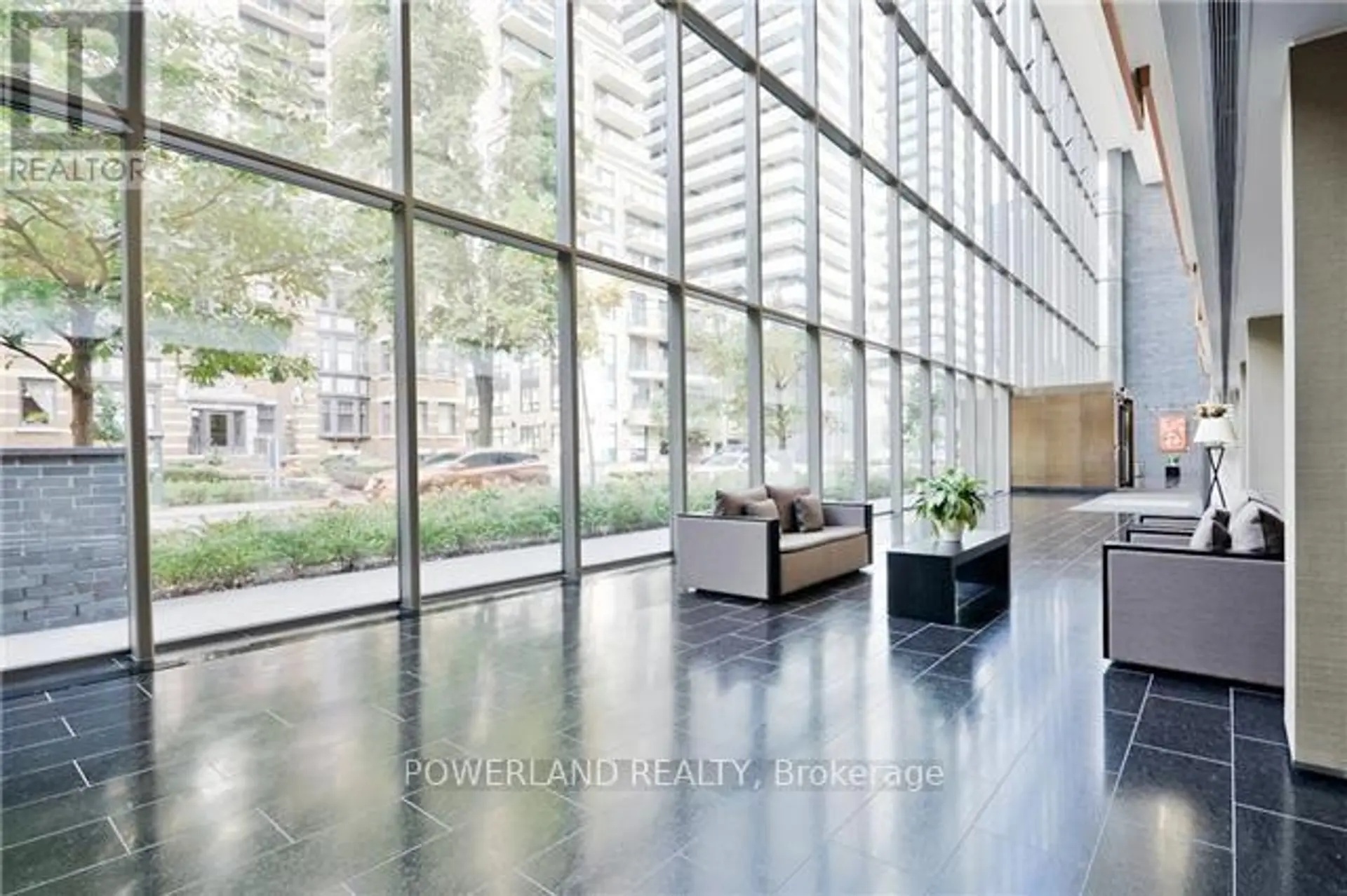 #2601 33 CHARLES STREET E - Image 3