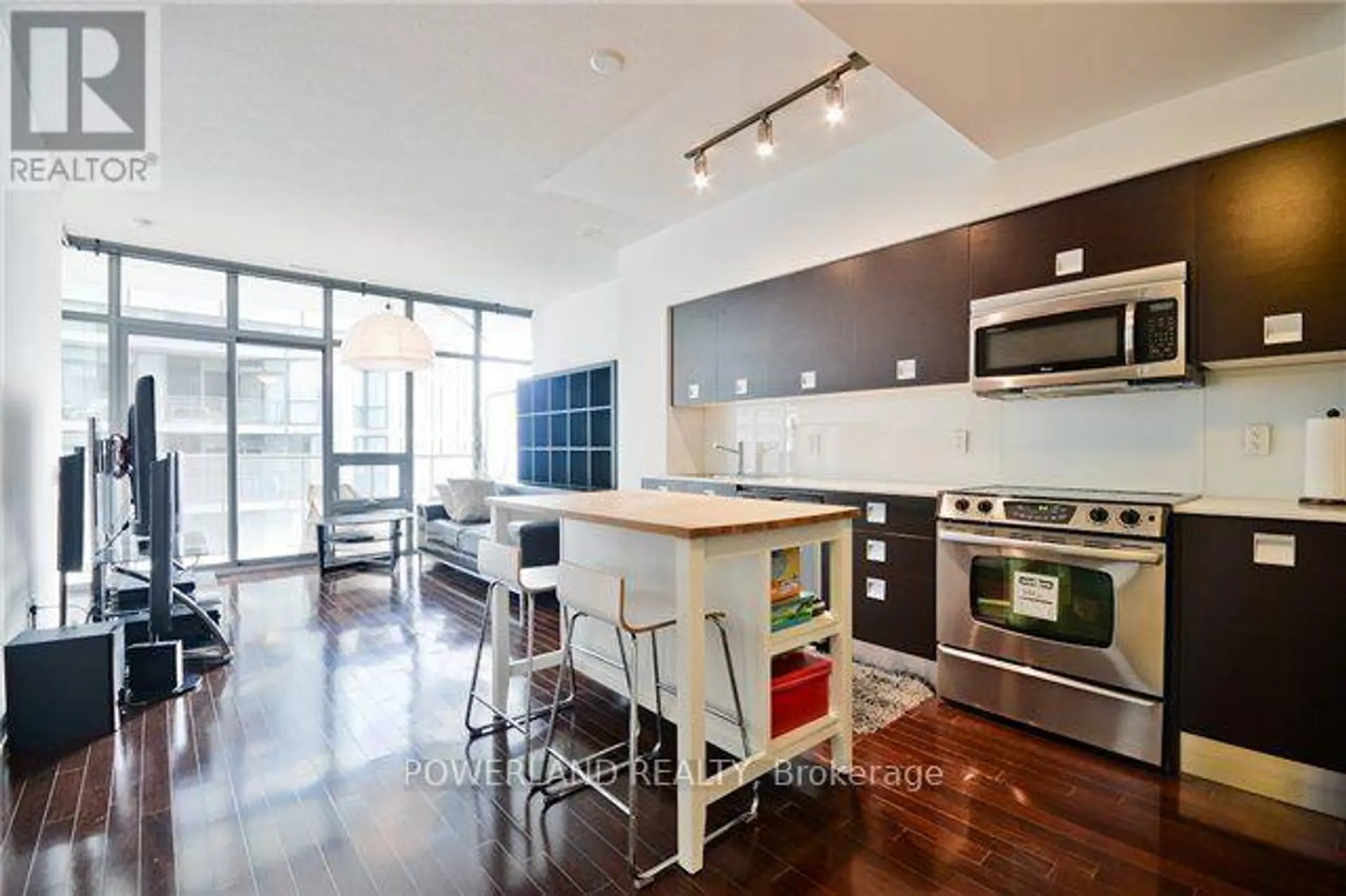 #2601 33 CHARLES STREET E - Image 5