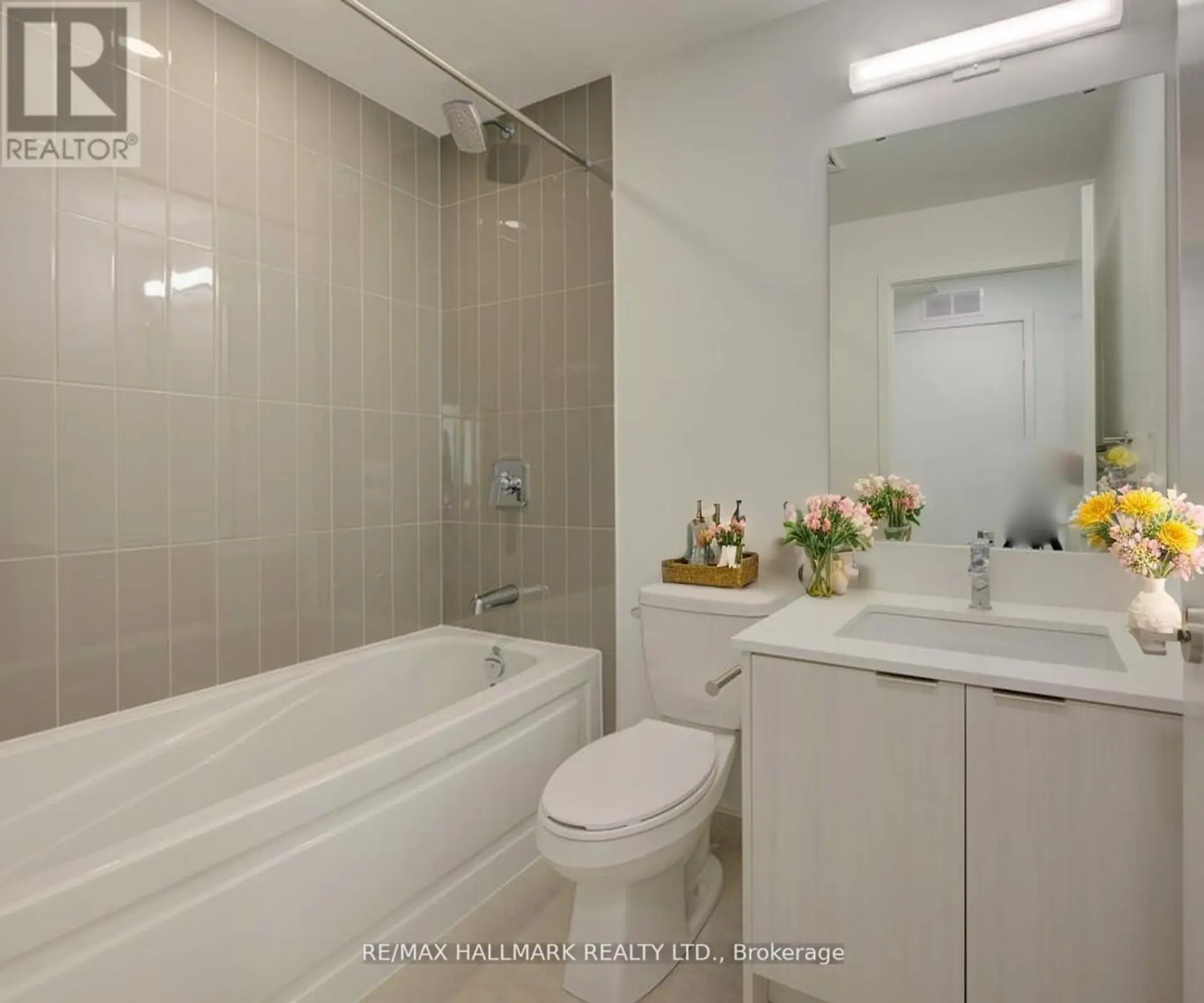 #408 225 MALTA AVENUE S - Image 8
