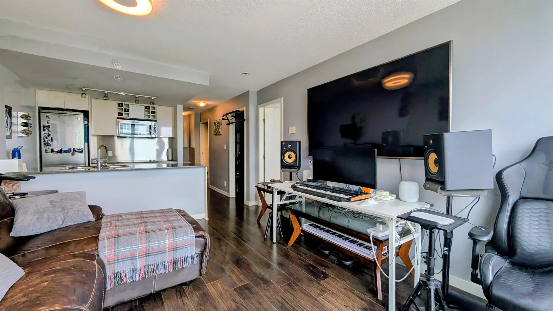 #3301 233 Robson Street - Image 10